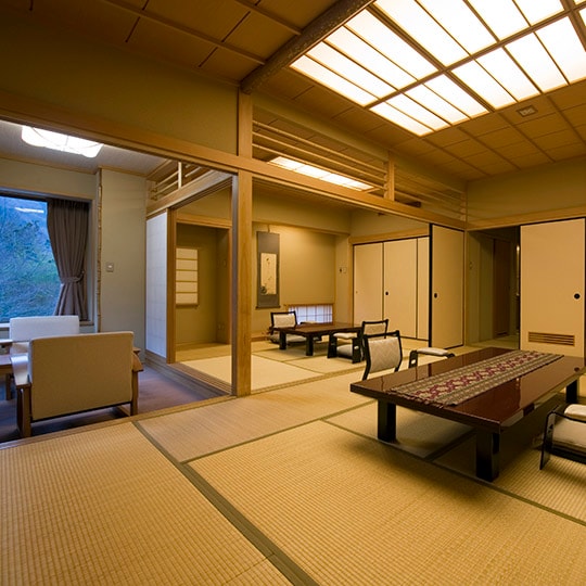 Special room with bath in Japanese cypress