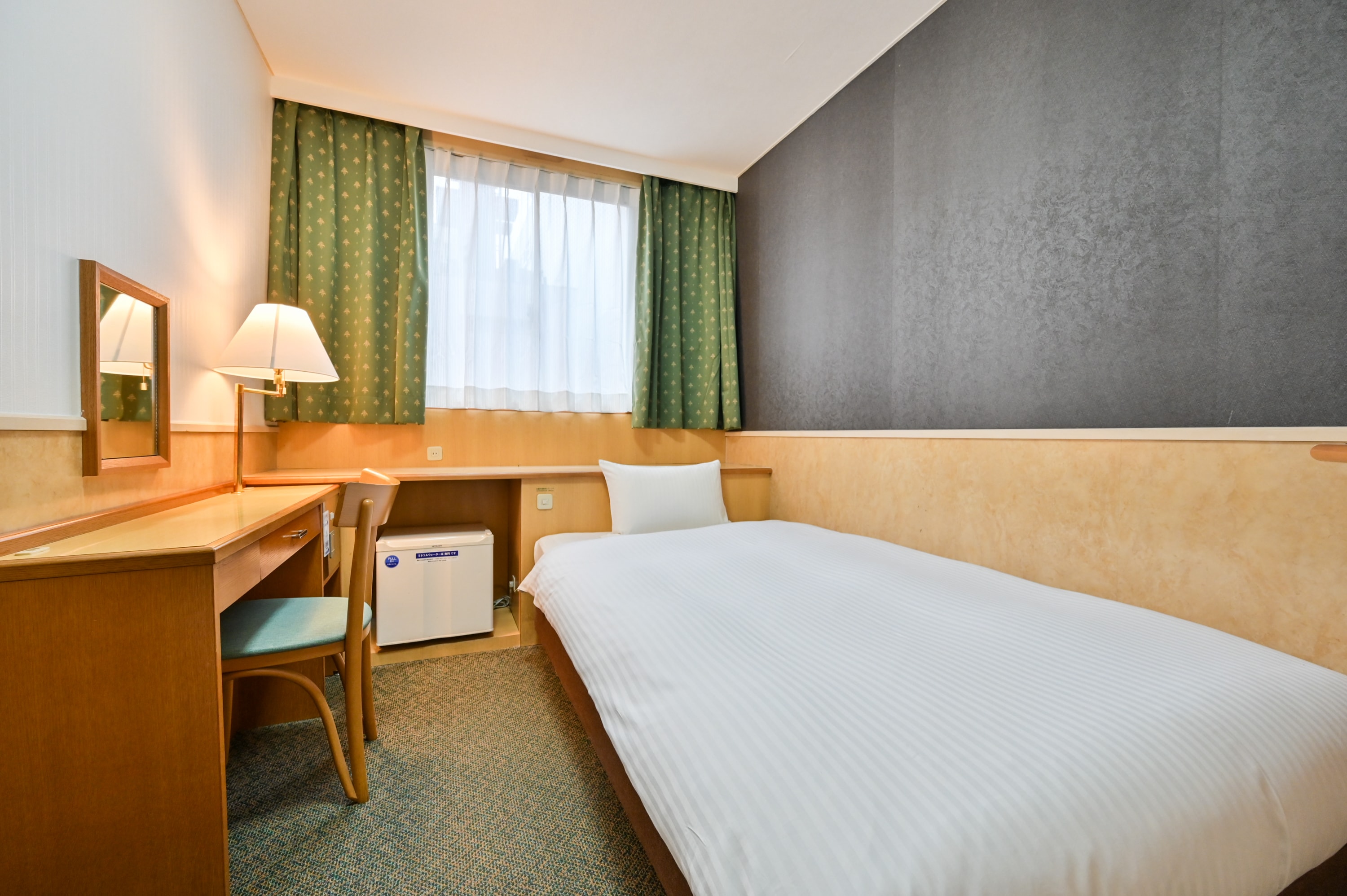 Kamar tunggal standar