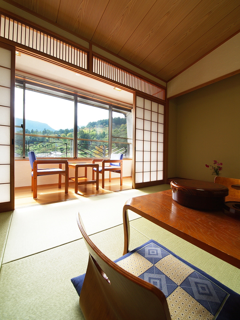 Japanese-style rooms are popular.