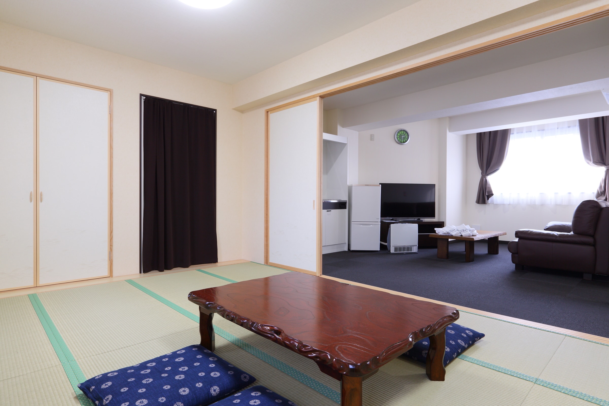 Kamar bergaya Jepang 12 tatami ruang tamu