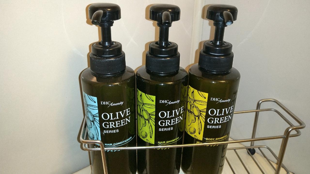 Shampoos are available in the unit bath.・ Hair conditioner, shampoo, body soap.