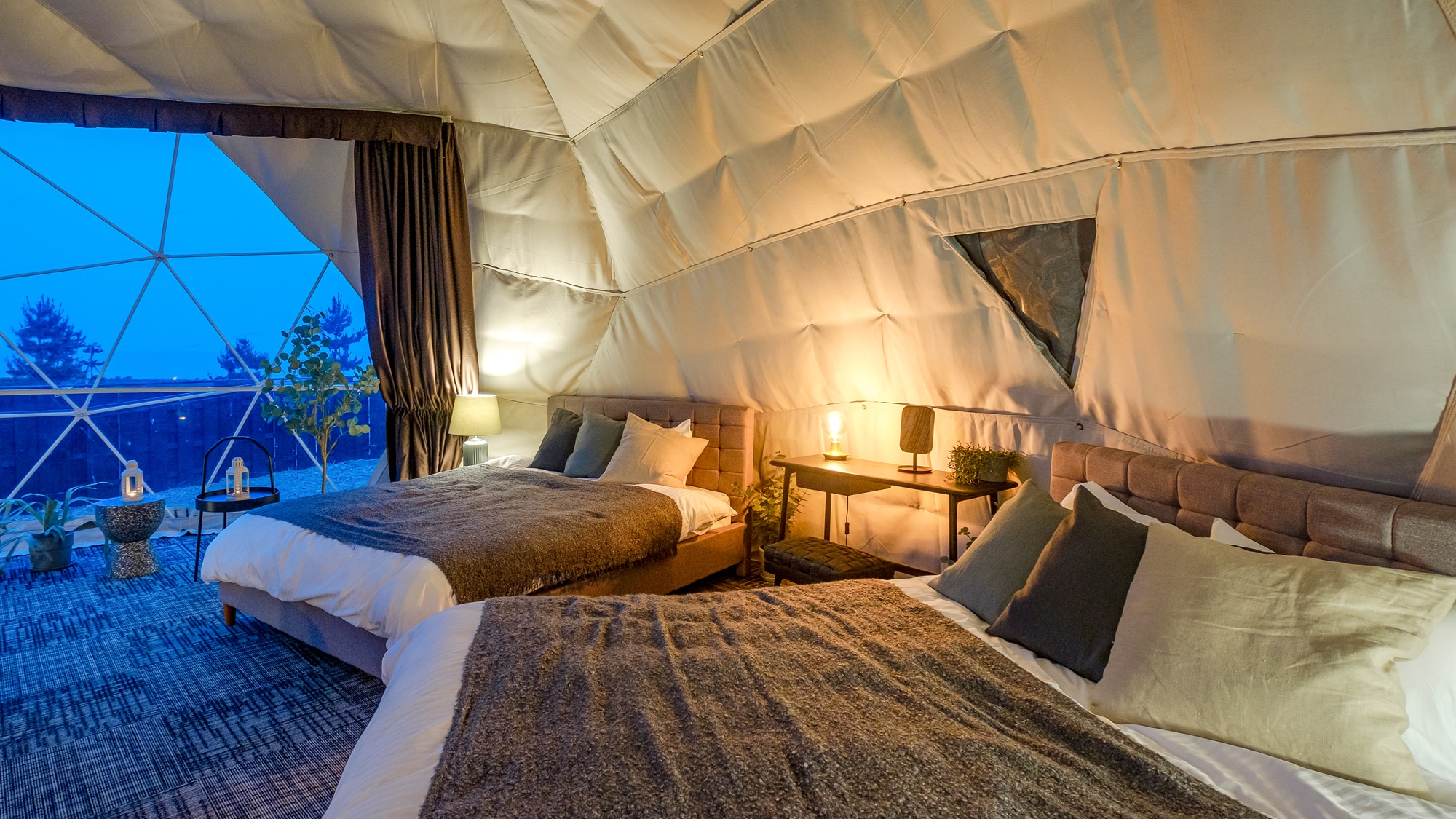 豪華露營套房「現代」 140 公分寬床 x 2