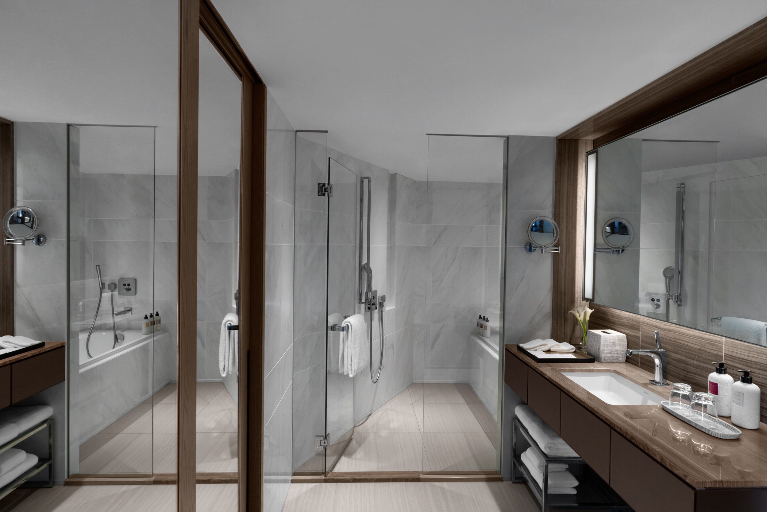 Akses ke Moon Suite Club Lounge (Kamar Mandi)