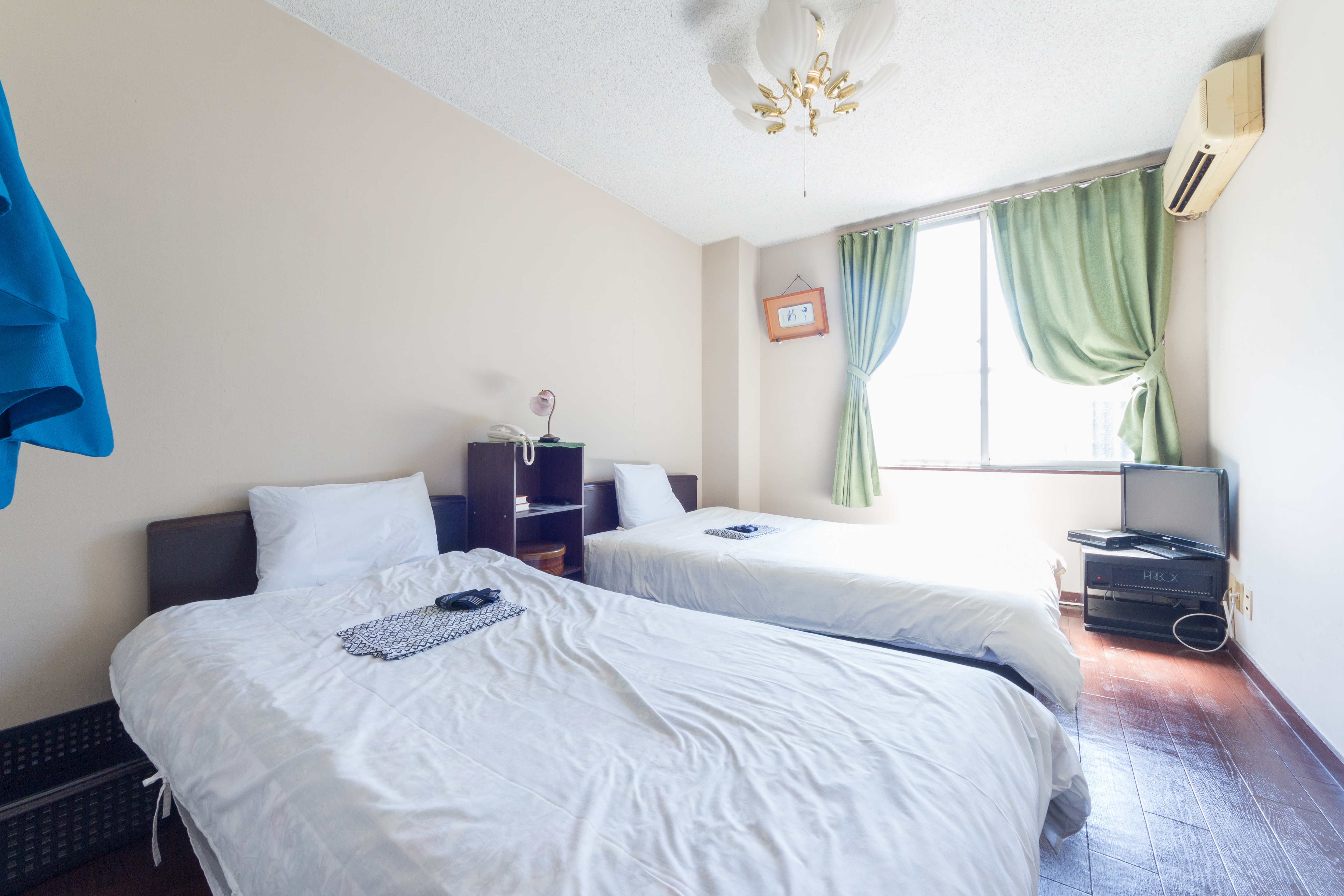 Room 5