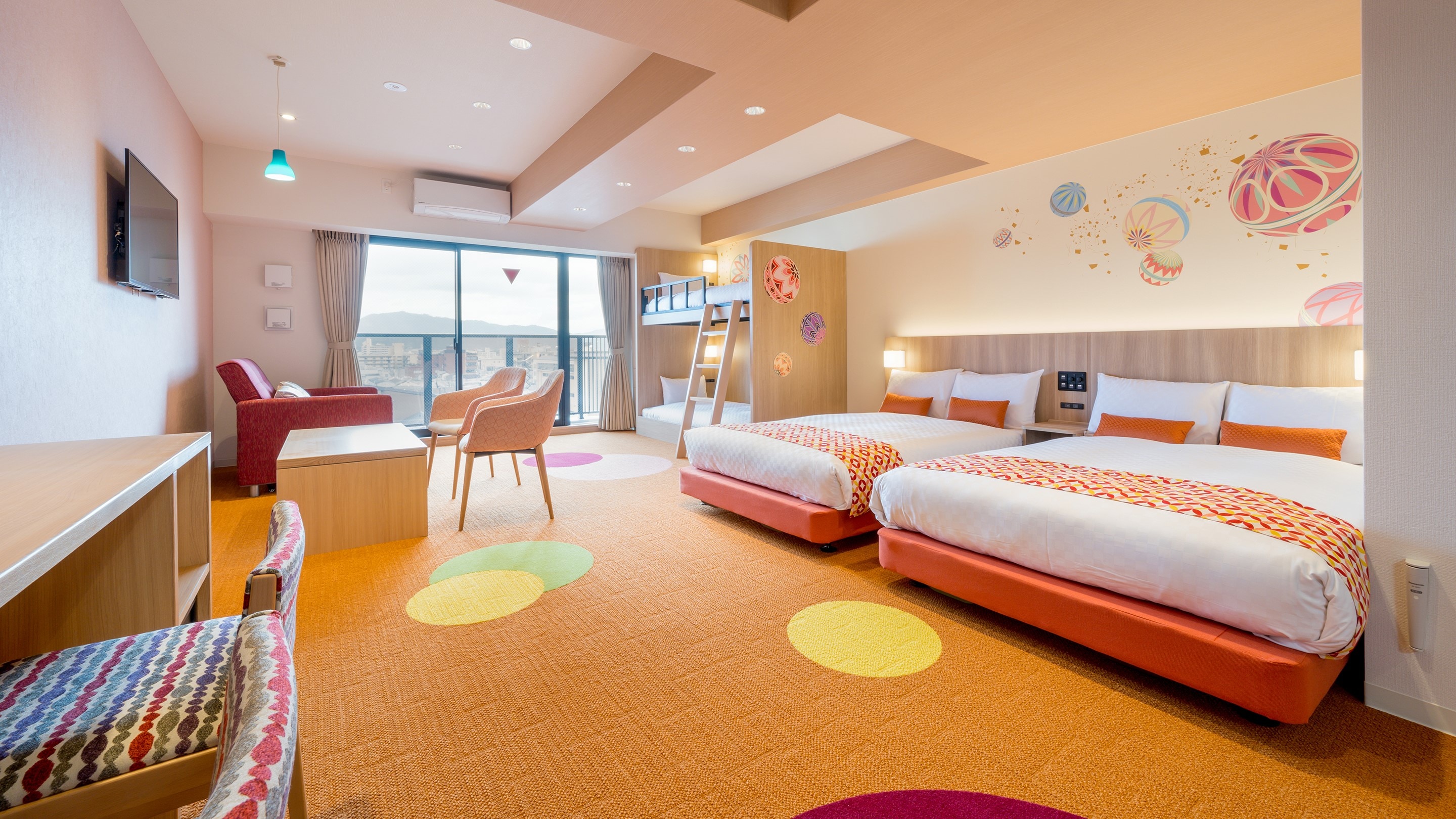 [1 bunk bed, 2 semi-double beds, 1 sofa bed] Mari