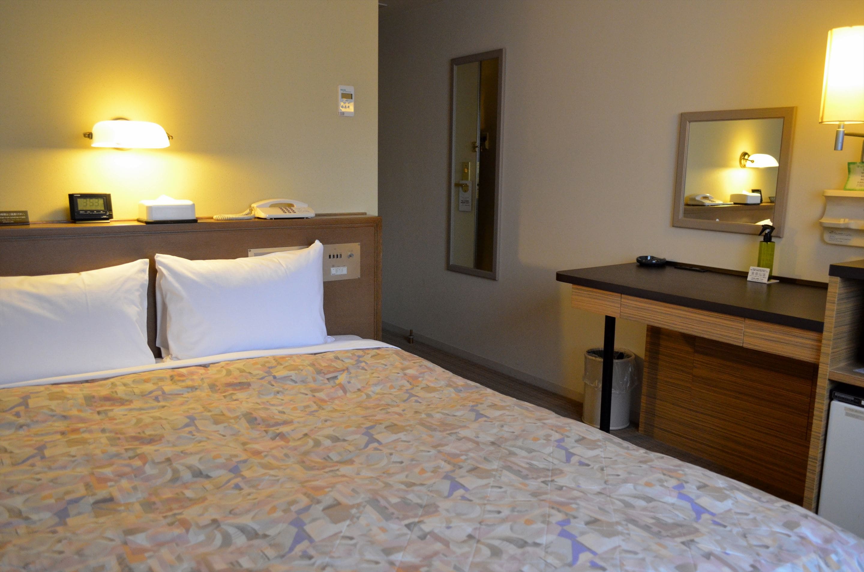 Semi-double room (13 square meters)