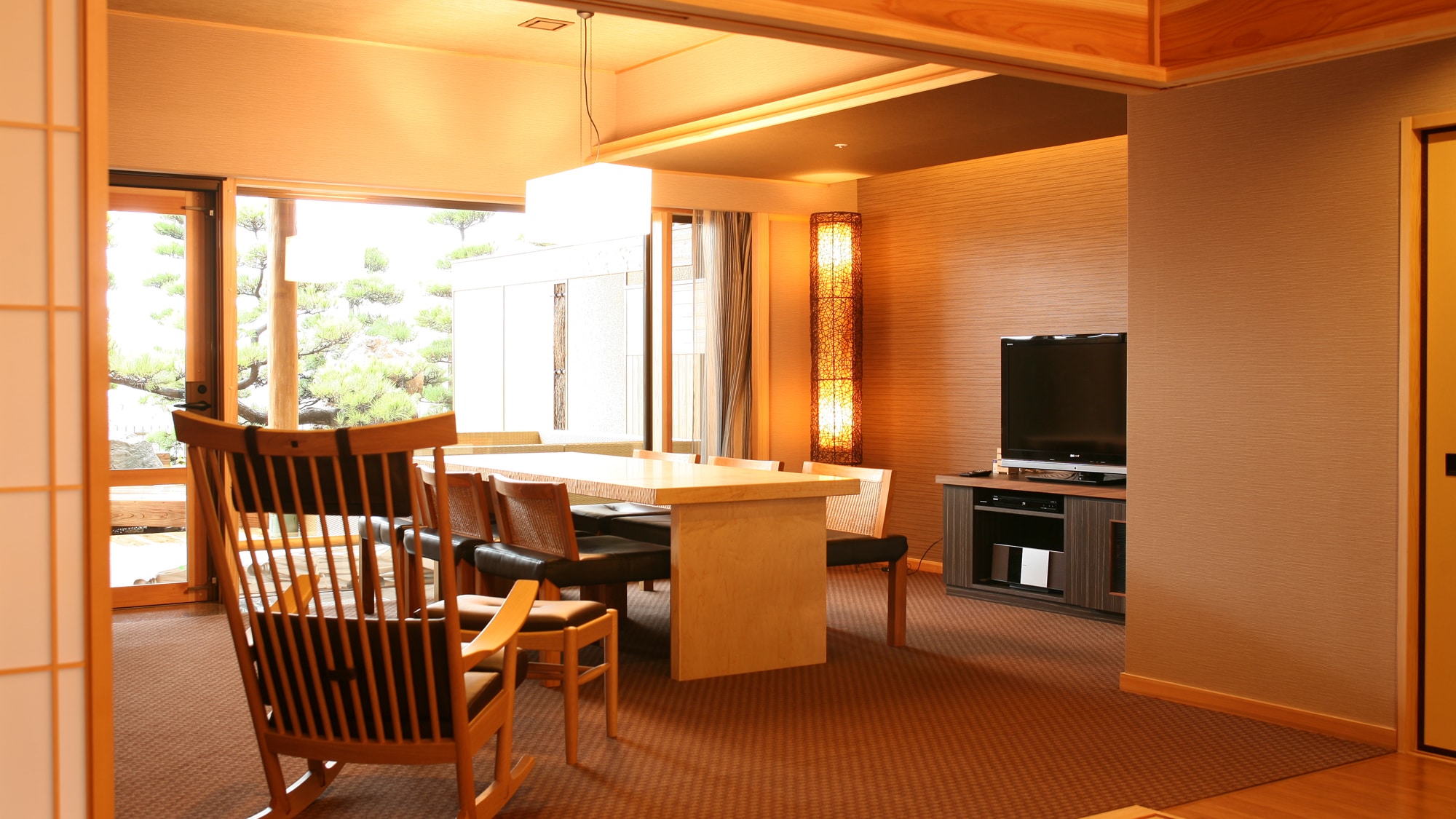 [ทุกห้องมีห้องอาบน้ำแบบเปิดโล่งส่วนตัว] Villa Paradise Sea Garden Type D / No. 105 ・ Living Dining