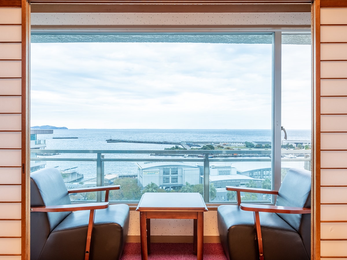 Two Japanese-style rooms on the top floor