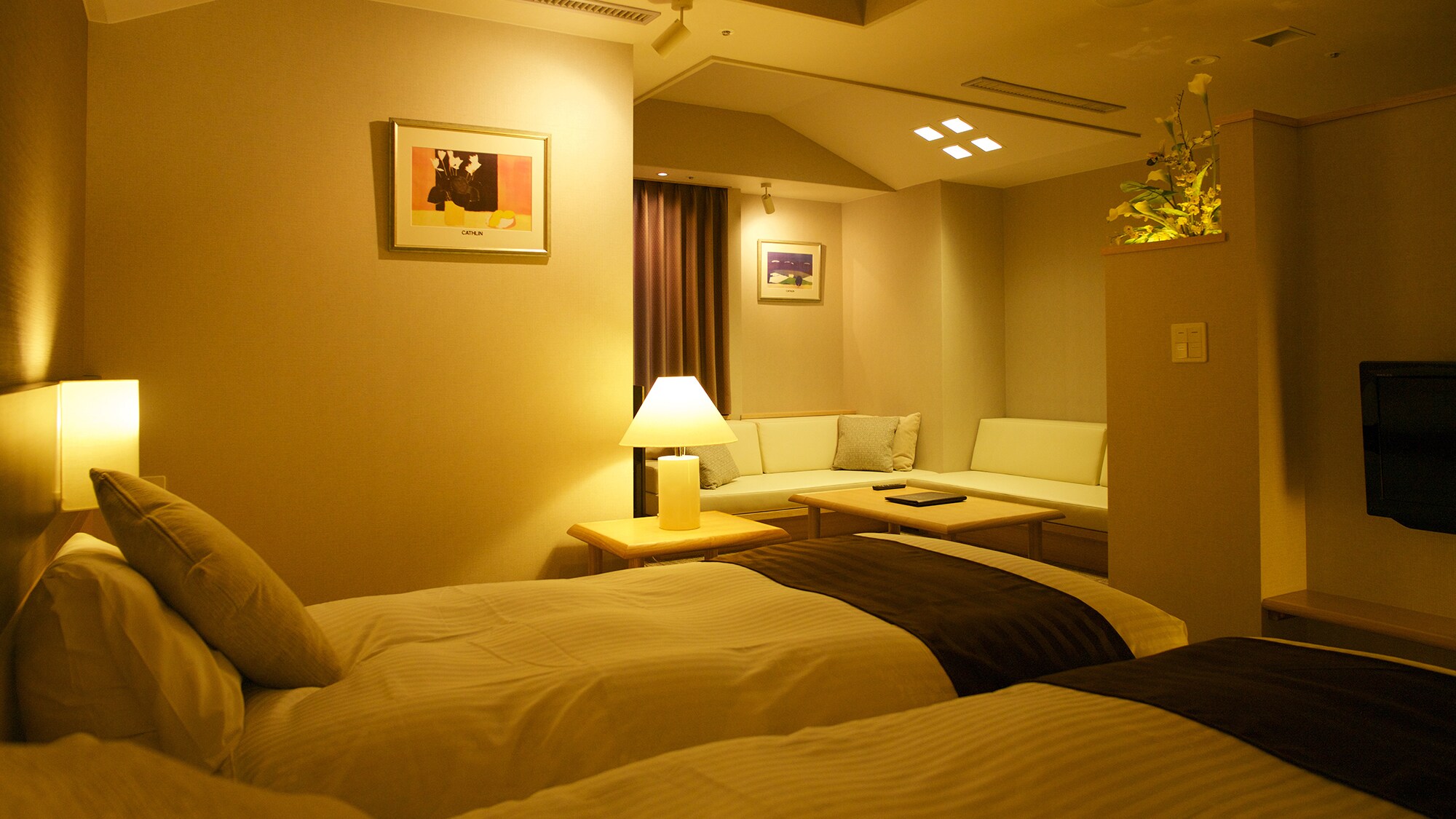 [Kamar tamu khusus tipe Barat] Tempat tidur kembar & sofa sudut