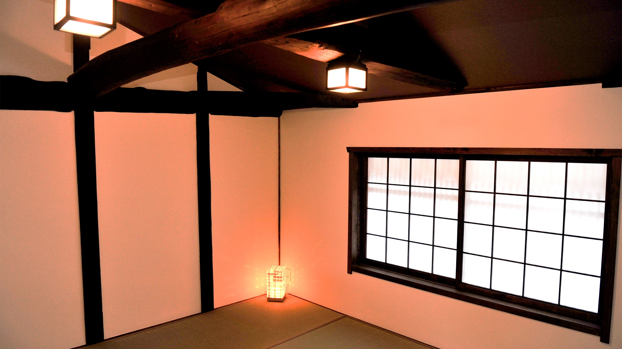 ・ [Japanese-style room] The splendid beams are kept as they are.
