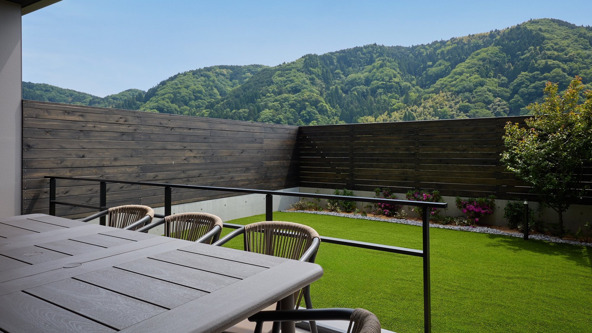 E: Terrace