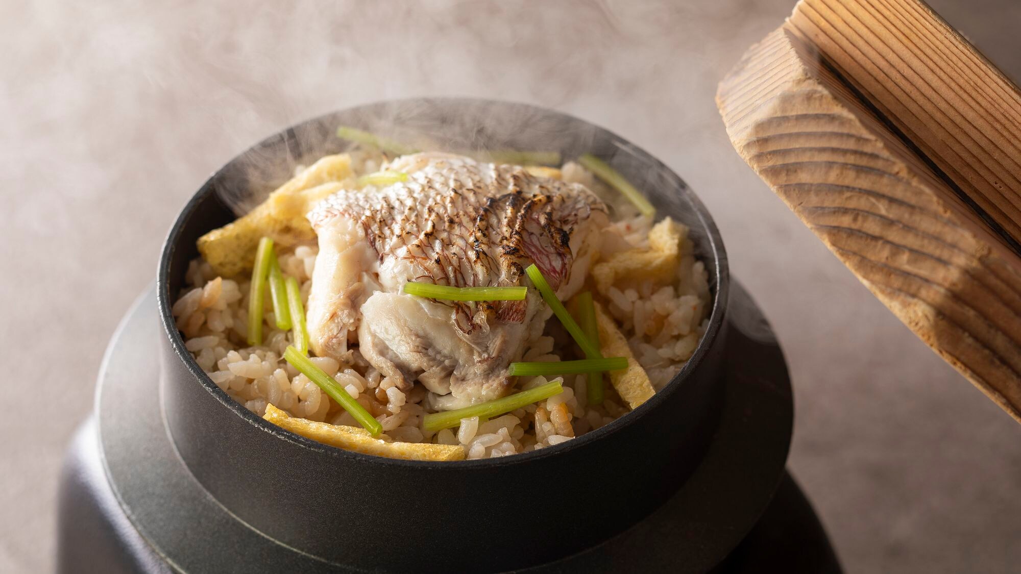 Kawachi Plan / Panci nasi ikan bream laut