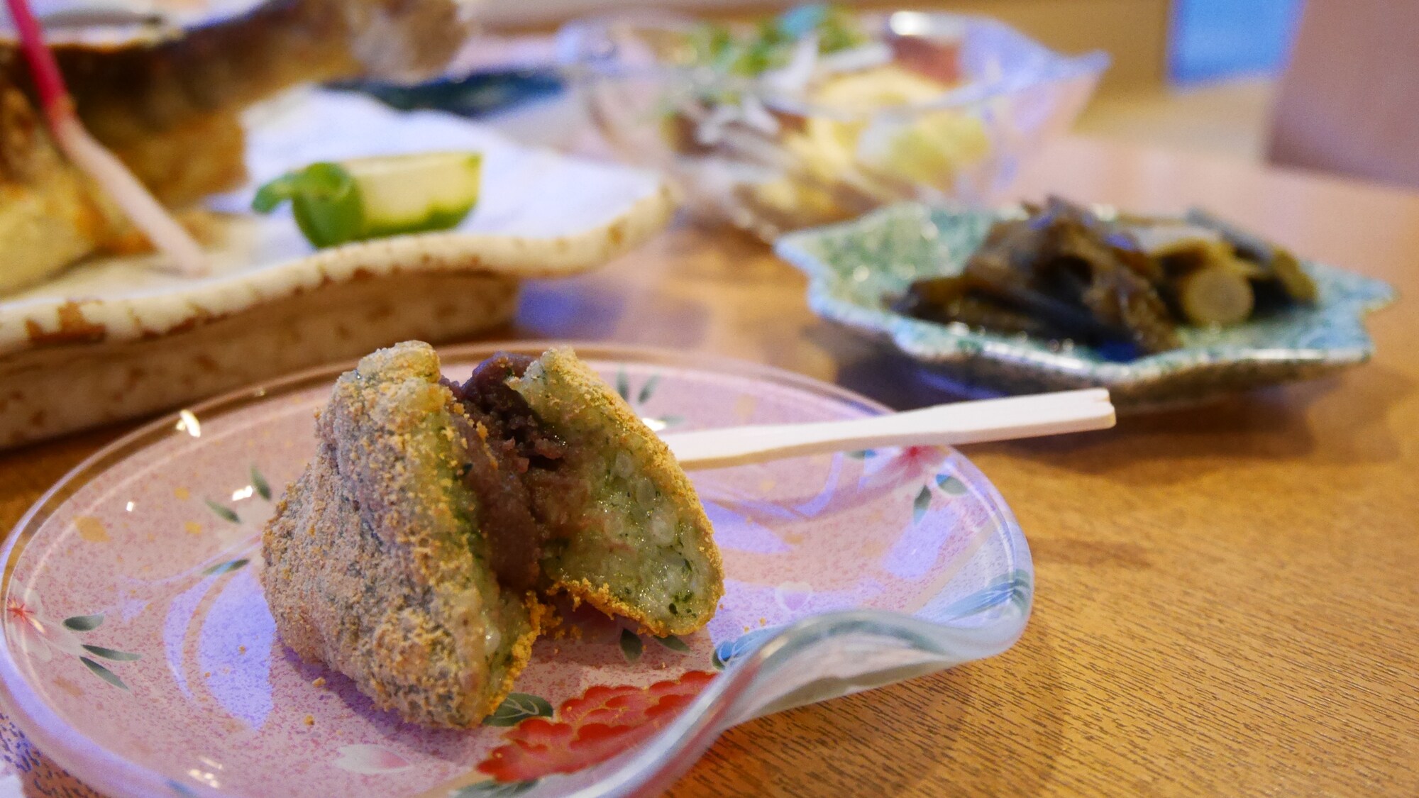 *[菜餚] Hangoroshi...一種由半搗碎的糯米製成的著名日本當地甜點