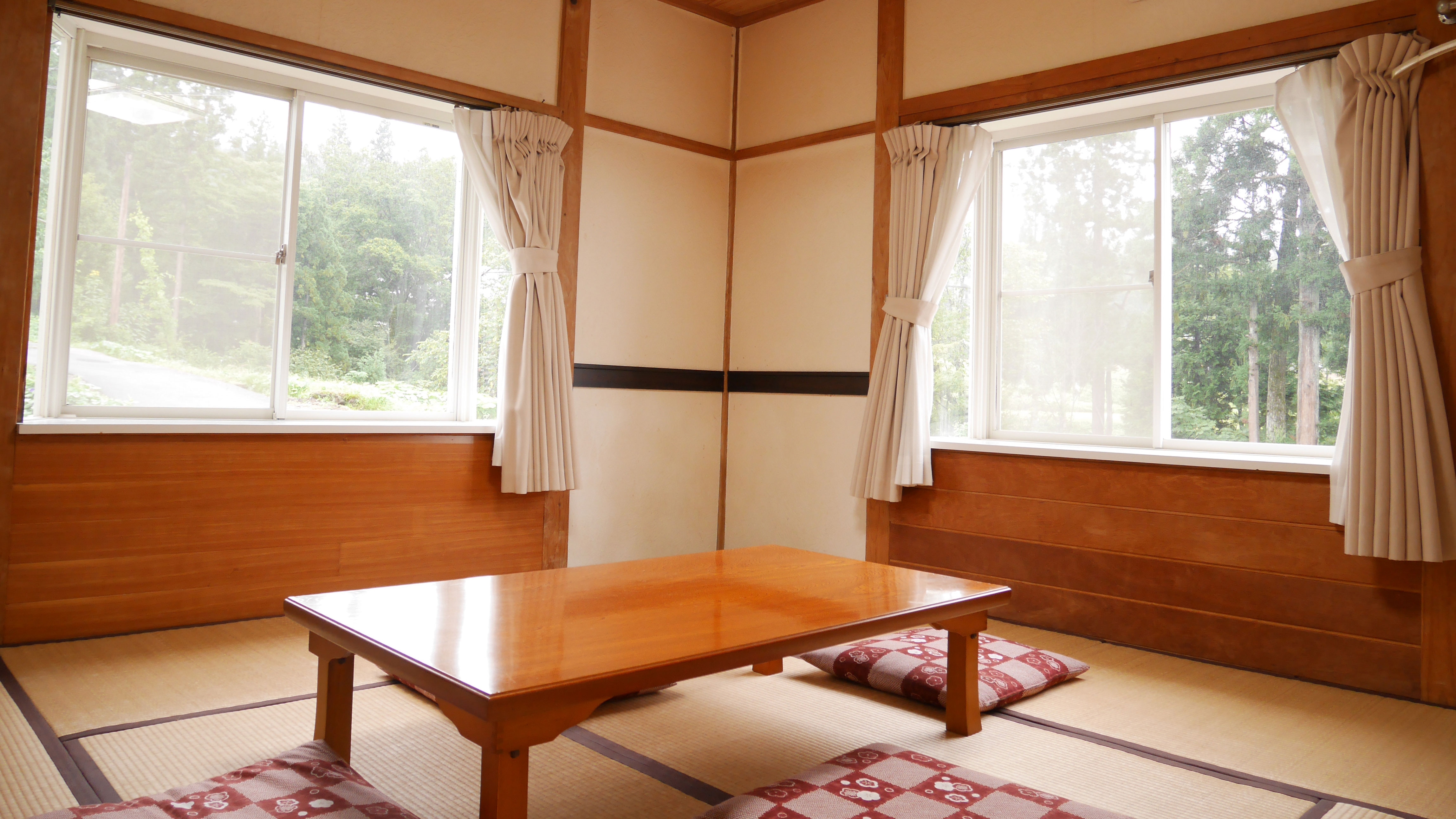 *Japanese-style room with 8 tatami mats/Bathroom and toilet are shared.