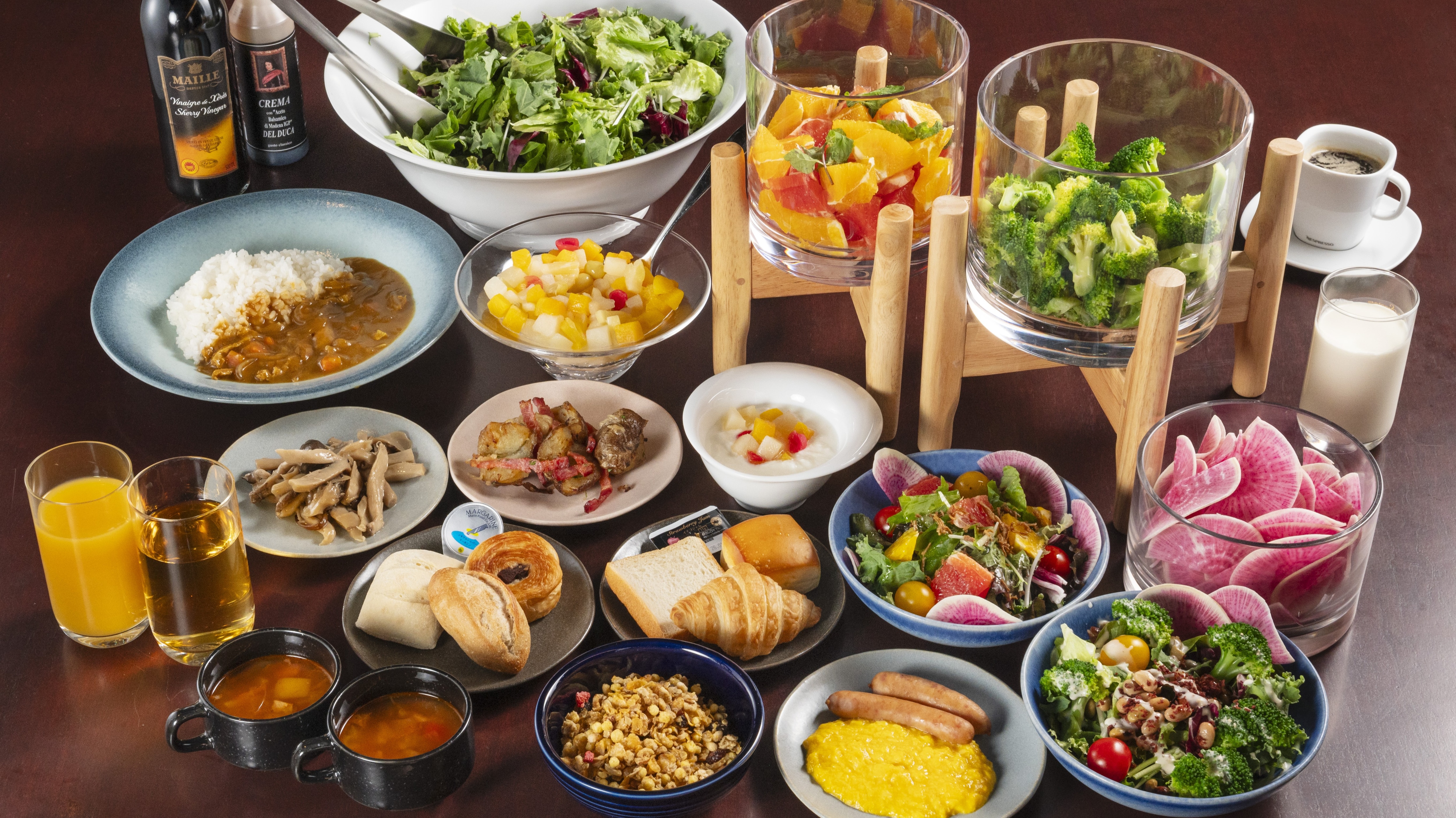 Silakan luangkan waktu untuk menikmati apa yang Anda suka sebanyak yang Anda suka.