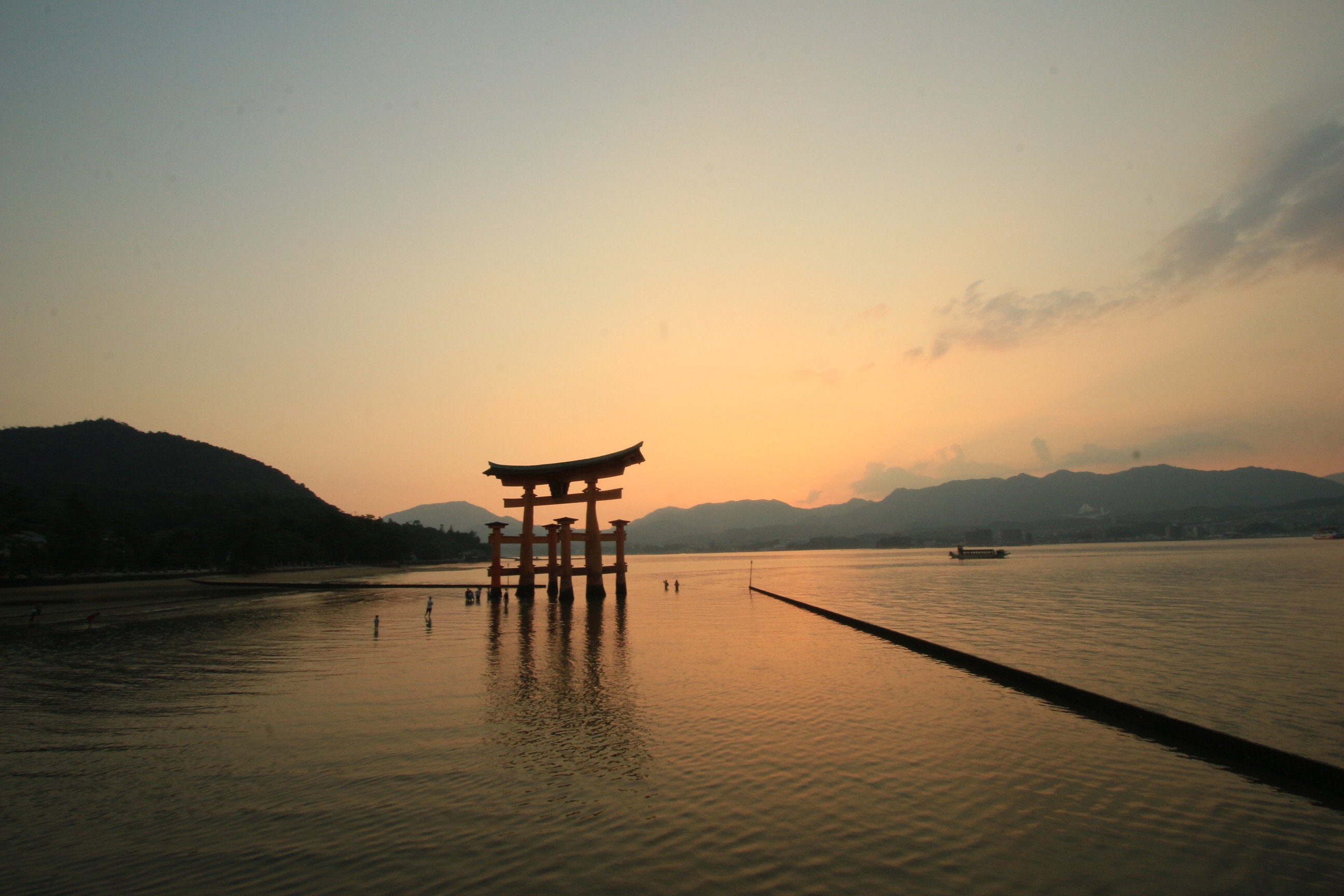 Otorii gate at dusk
