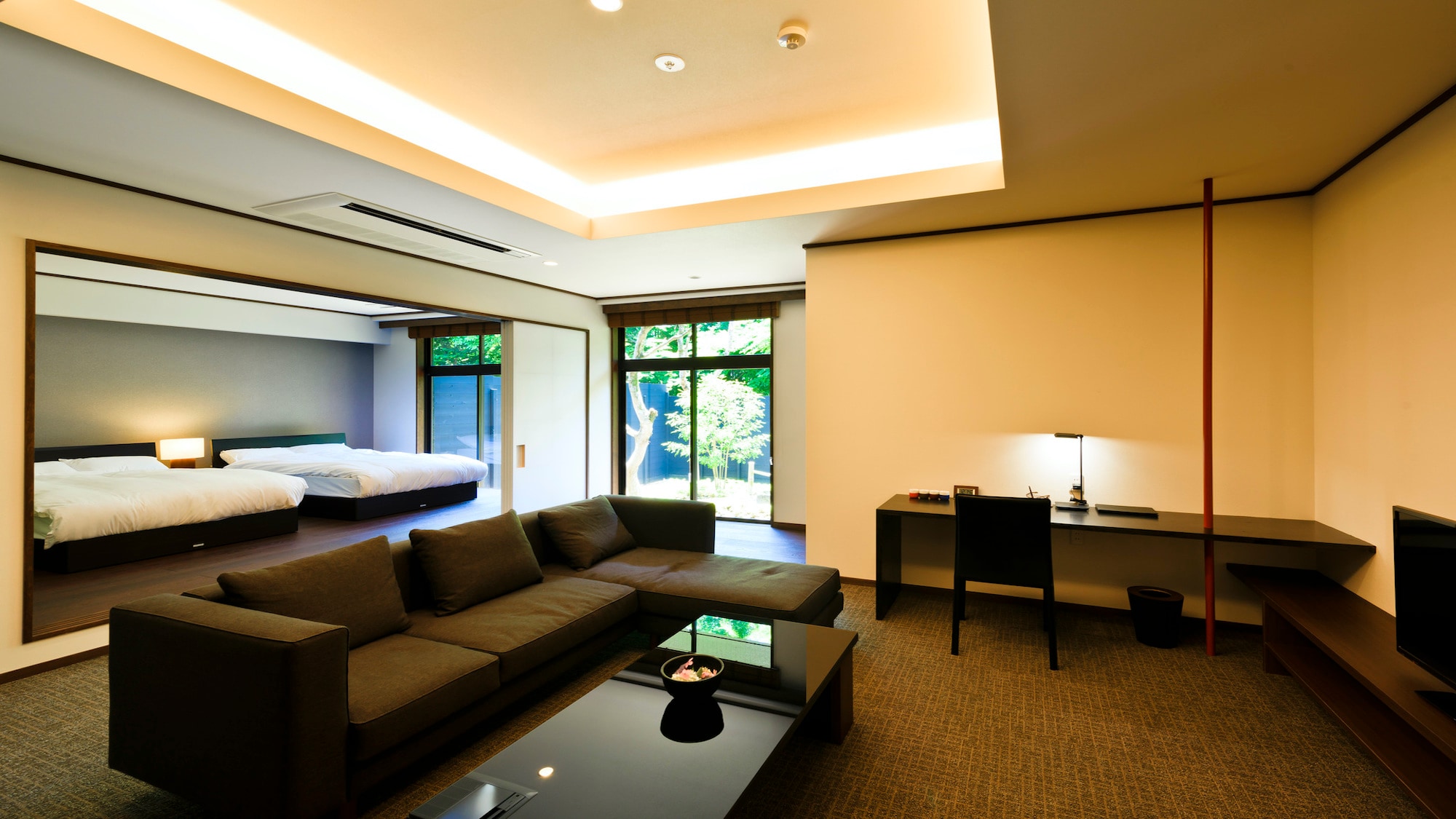 [Kamar Khusus] Kamar khusus terpisah merupakan kamar tamu dengan pemandian semi terbuka yang memberikan tingkat privasi lebih tinggi.