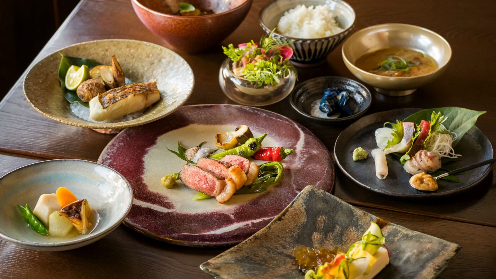 [Meals] Please enjoy the feast of Satoyama, which uses plenty of seasonal ingredients cultivated by local farmers.