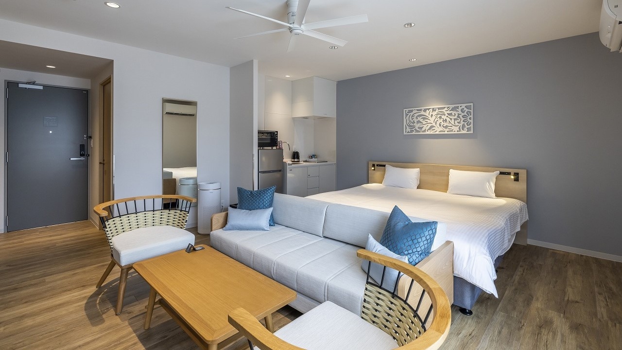 Designer's double + 2 loft beds + sofa bed (40 sqm) up to 7 people