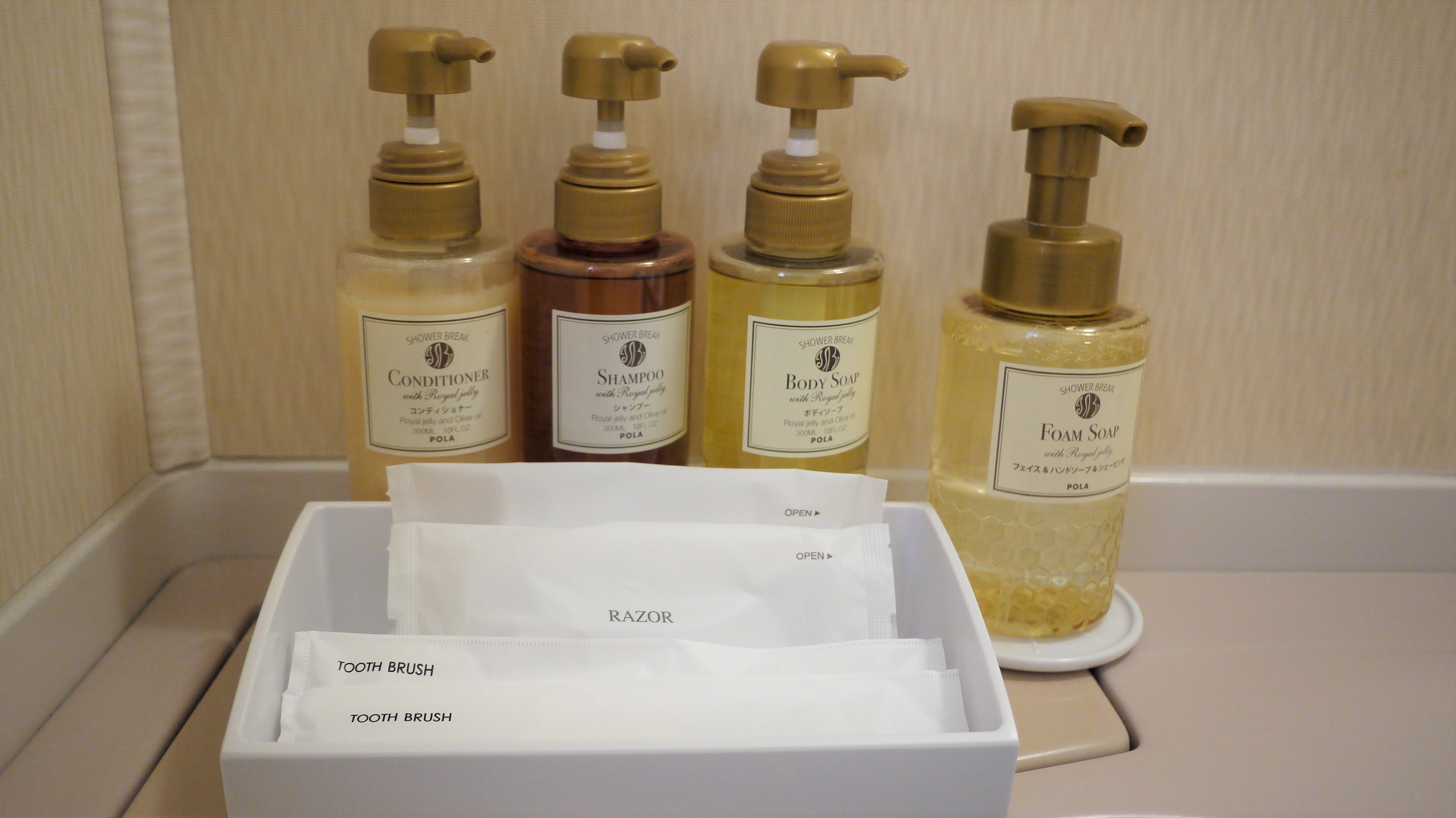 Unit bath fixtures