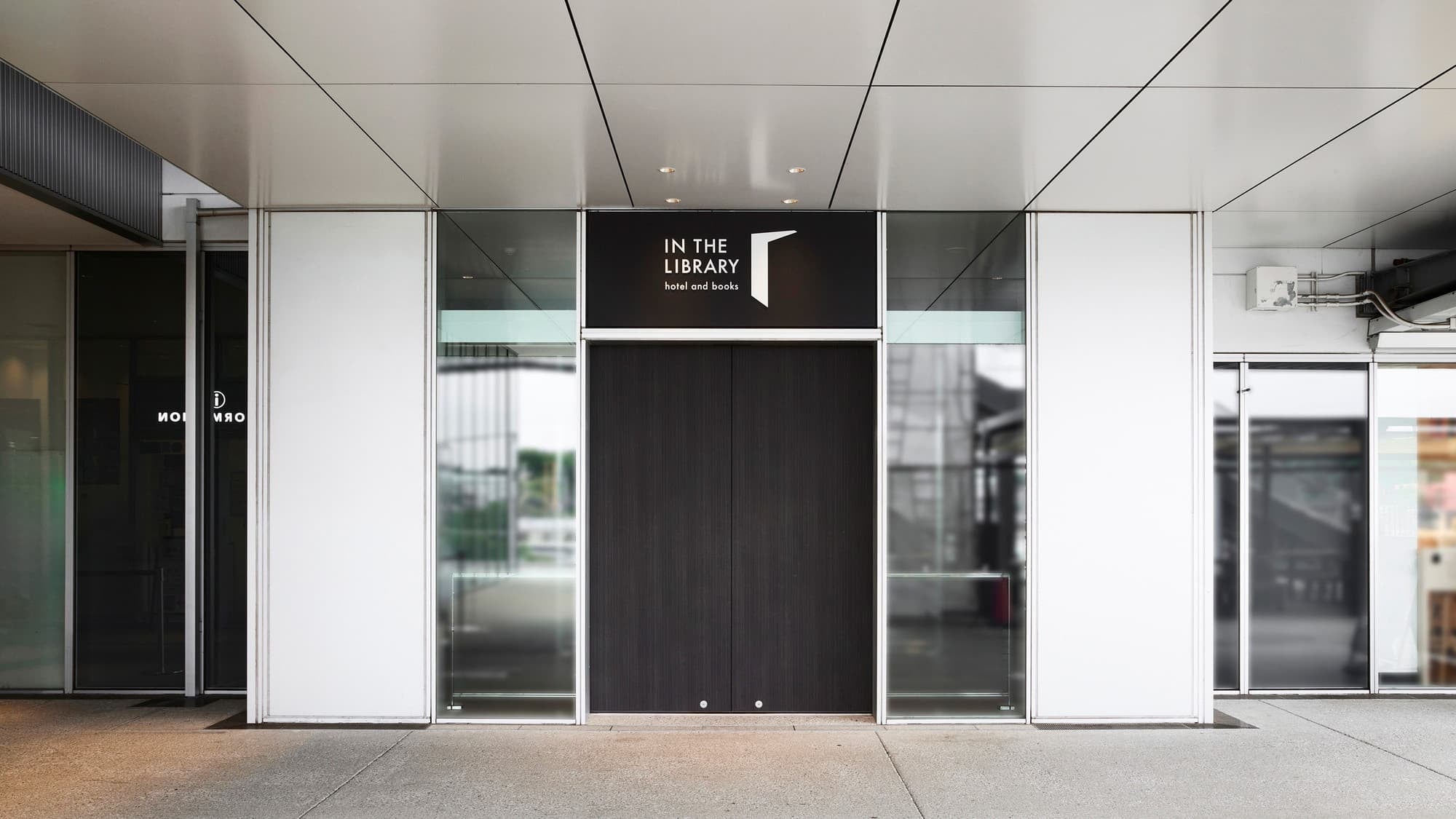 Ngoại thất khách sạn | Lối vào (tầng 2)