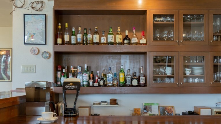 Bar Corner