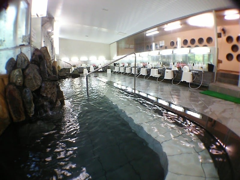 Bangunan utama kamar mandi besar ⑤