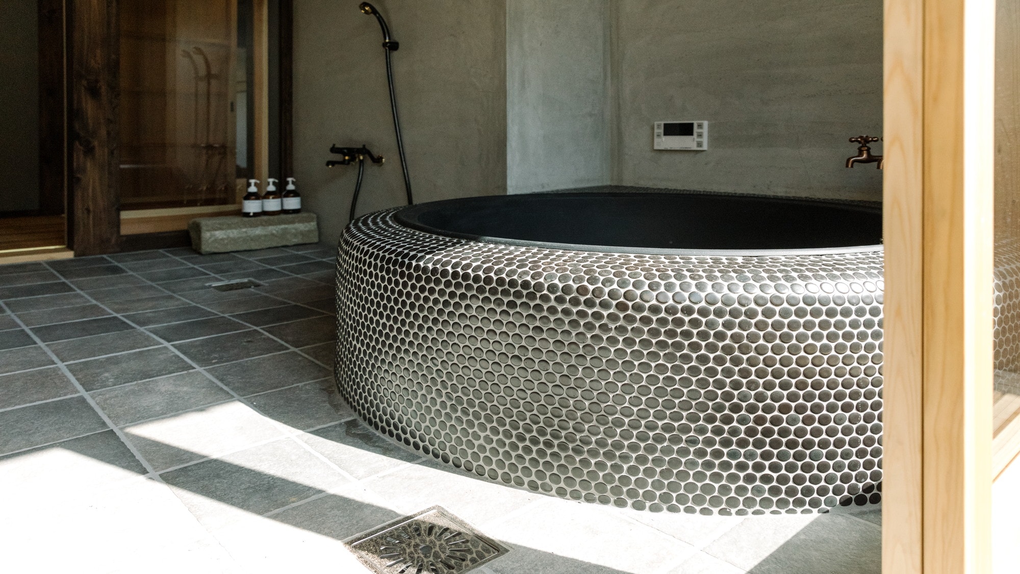 Uematsu 302｜Goemon bath