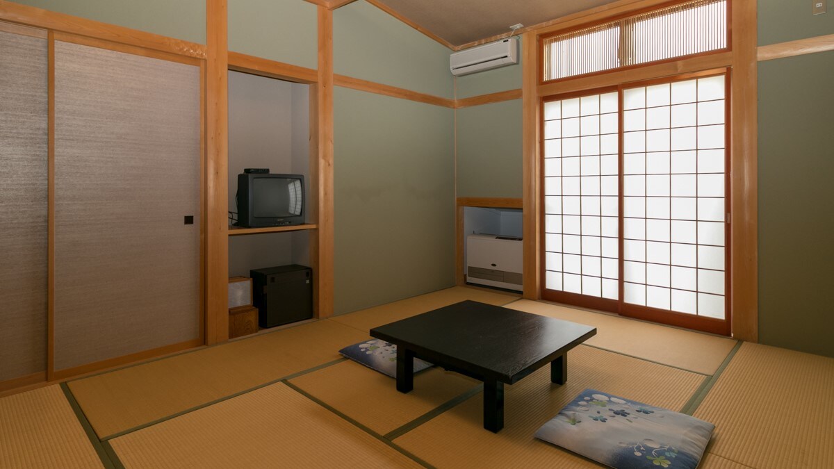 Japanese-style room