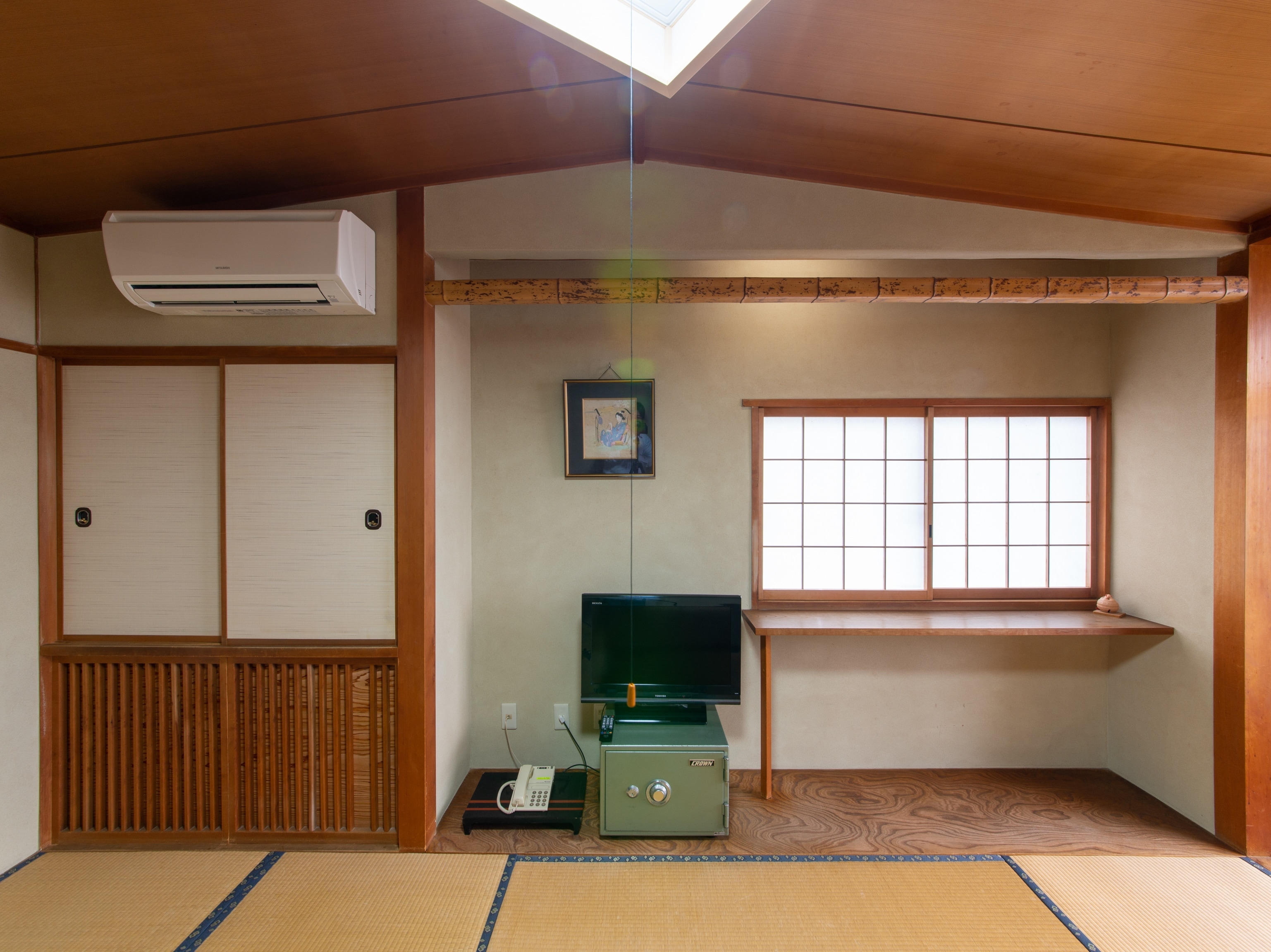 Japanese-style triple room without bath or toilet