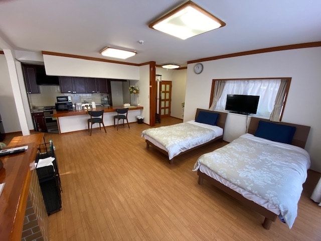 Room 101 is a spacious room with 18 tatami mats.