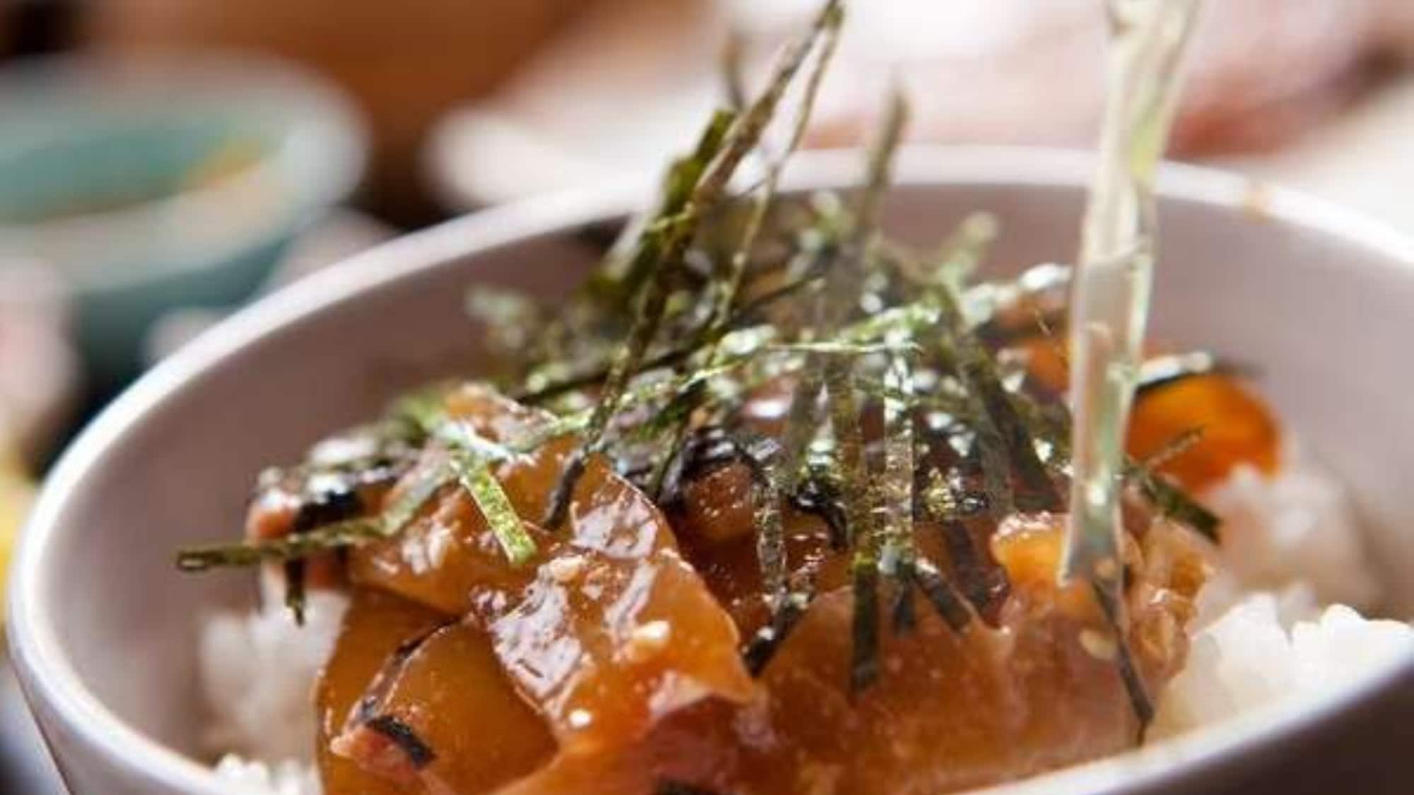 As part of a joint project with inns in the Karatsu area called "Morning Karatsu Meal," our inn serves sea bream chazuke.