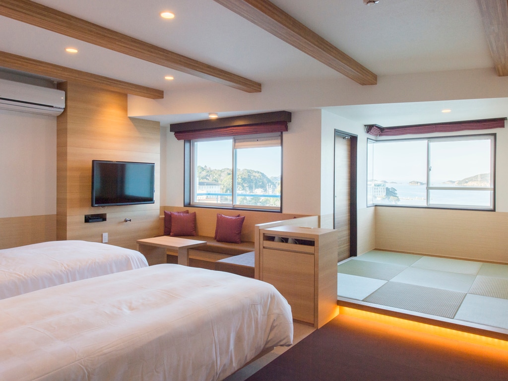 Kamar bergaya Jepang-Barat dengan pemandangan laut