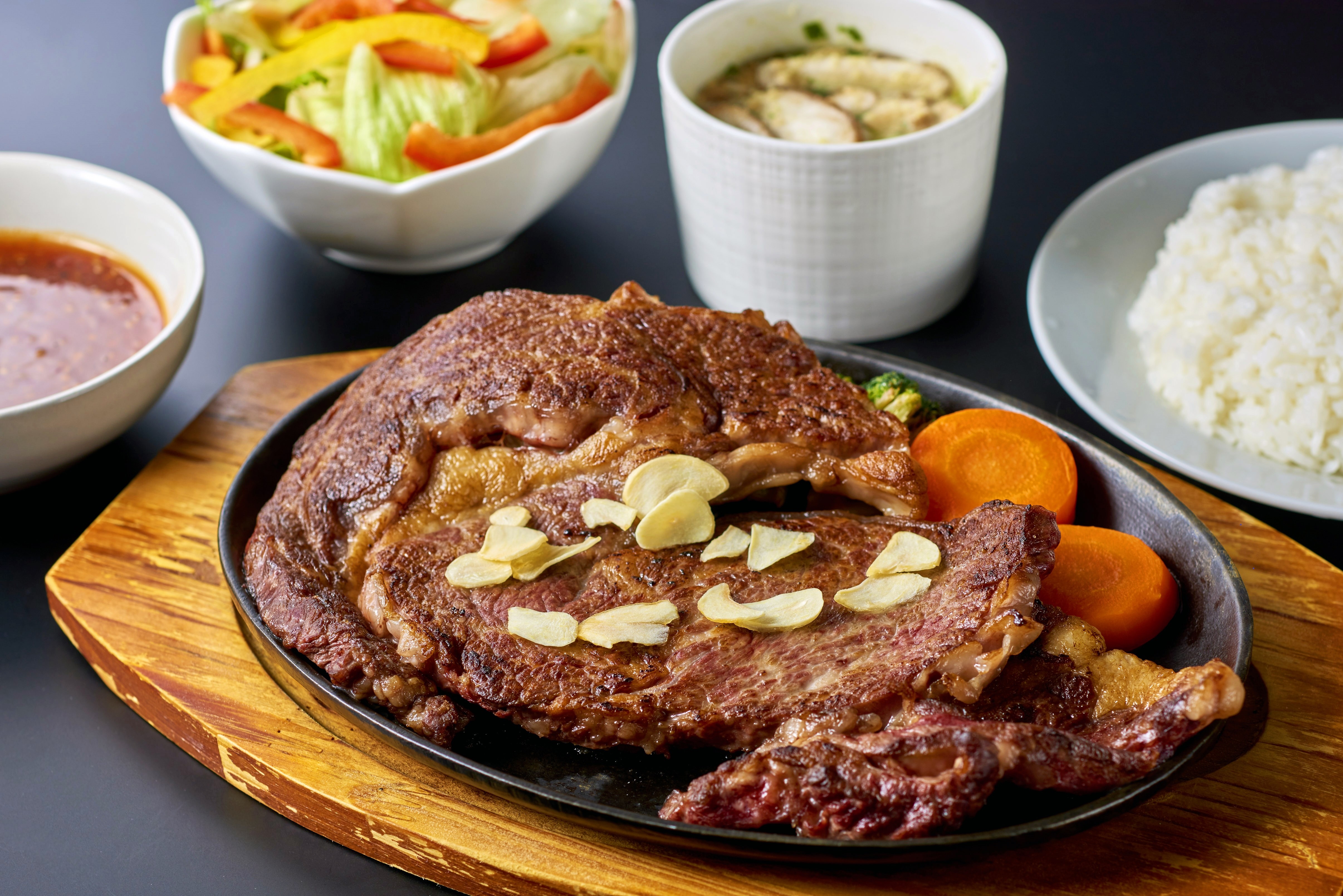 *Full volume! *Hidden Steak* 300 grams!! (One example of a dish)