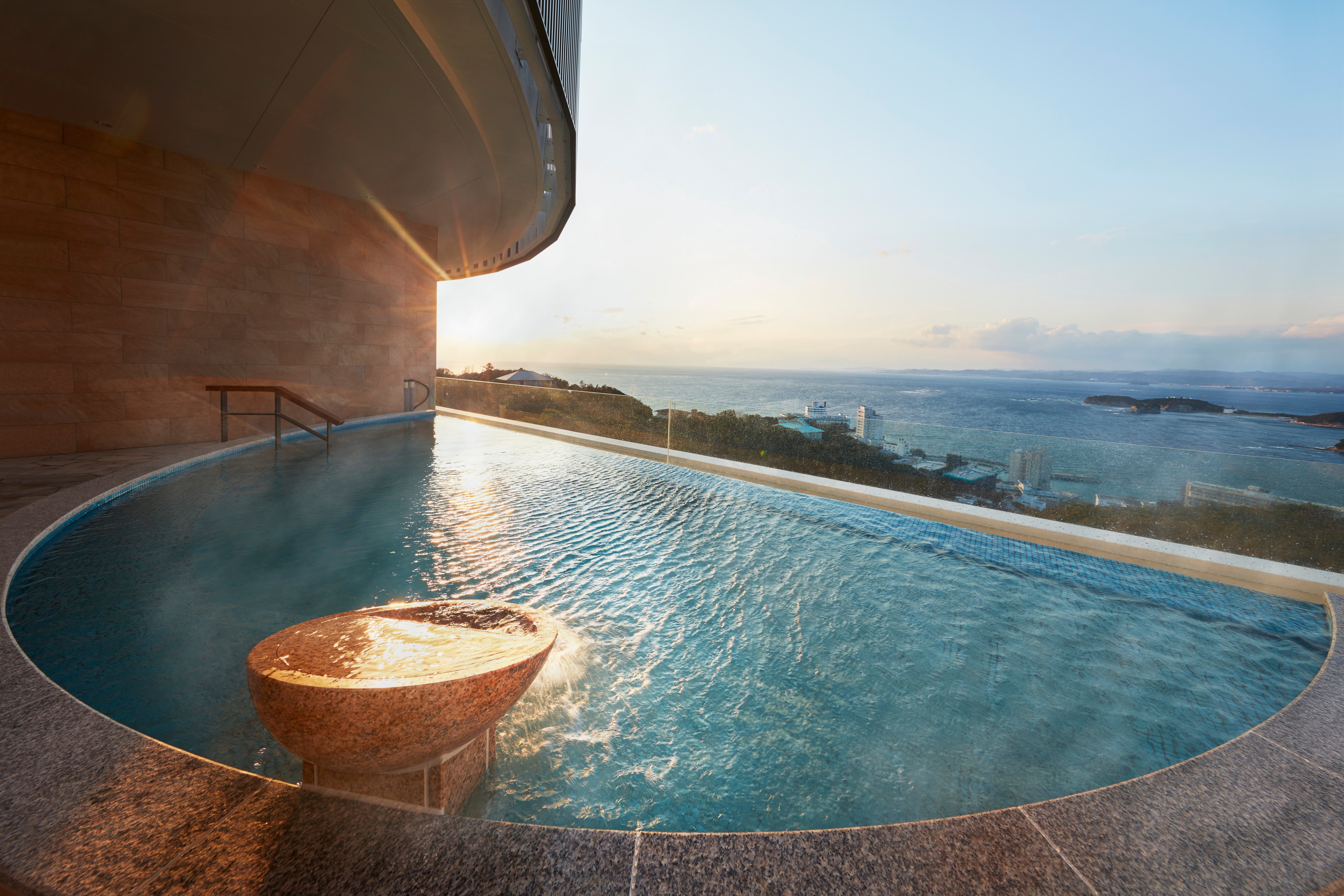 [Open-air bath / Sea]