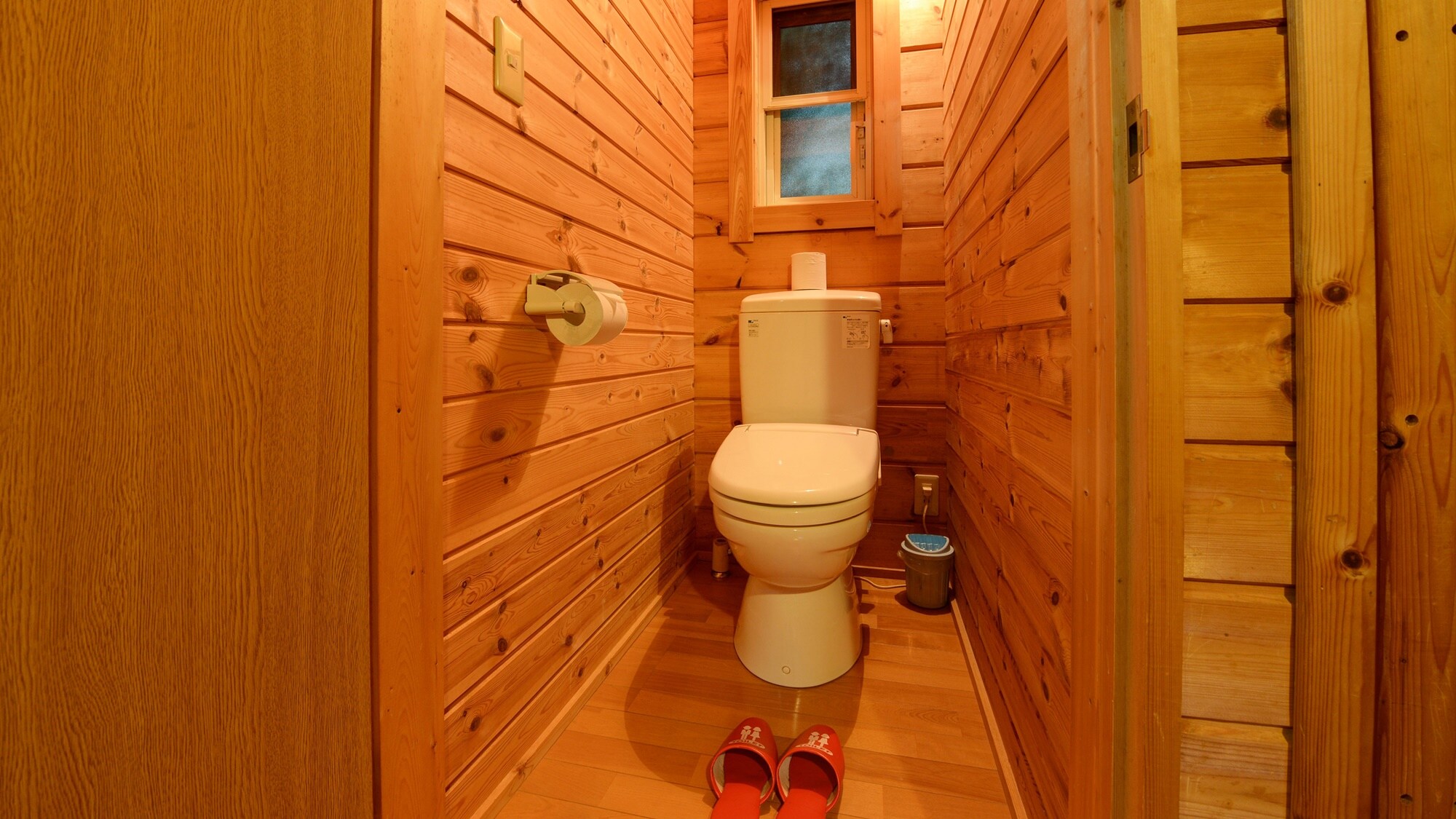 *[Log House/S] บ้านไม้ซุงมีห้องน้ำและห้องส้วม