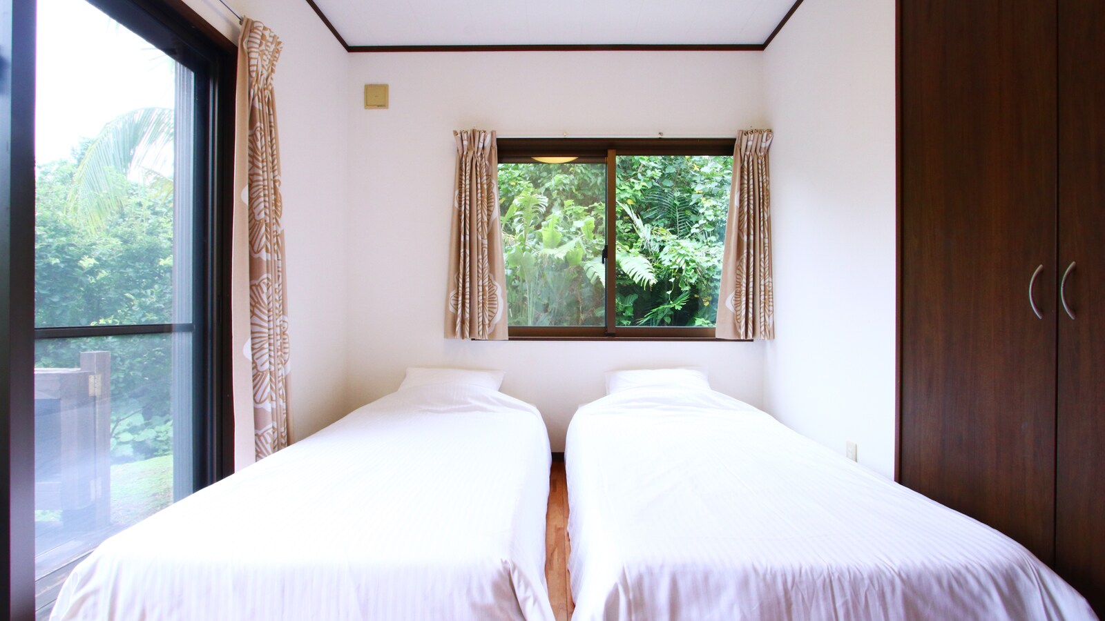 Single size twin room*