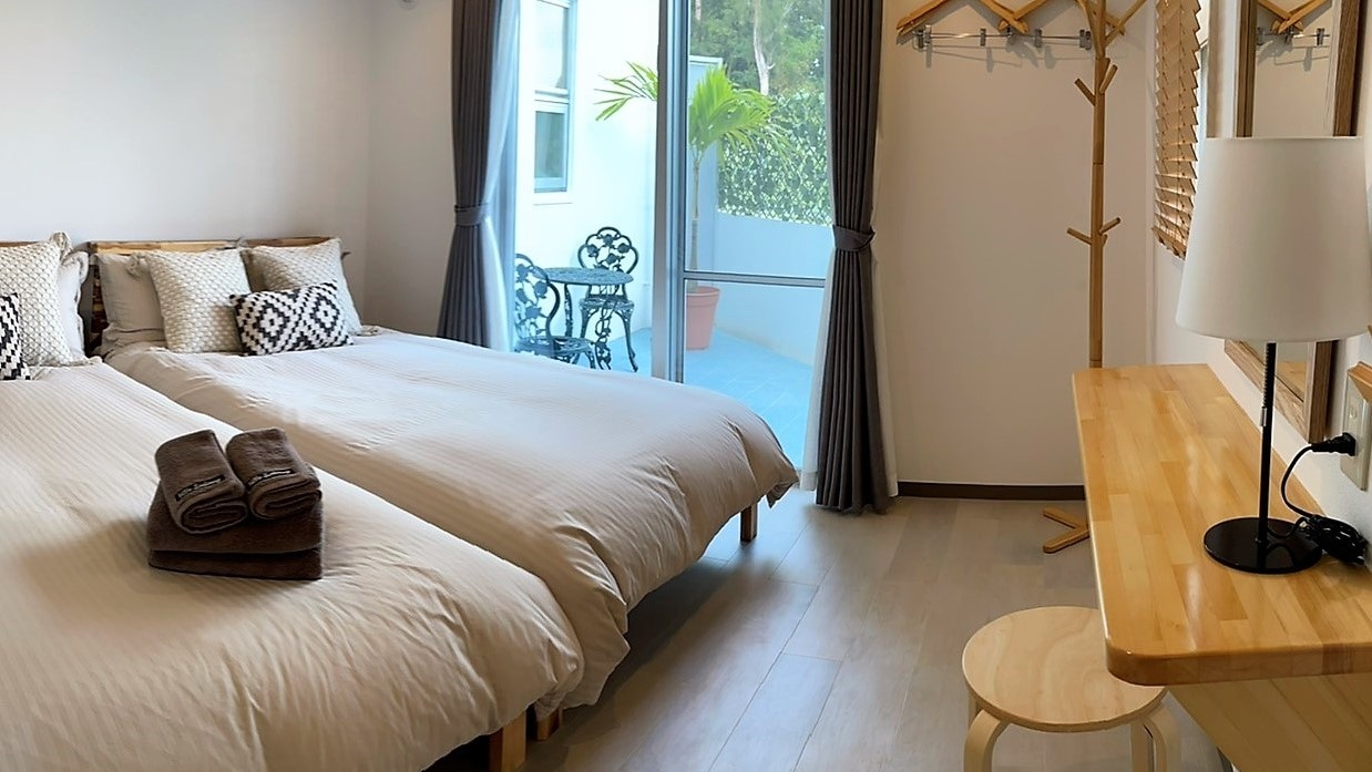 Guest room: Building C / Forget about time and enjoy an extraordinary experience <Example>