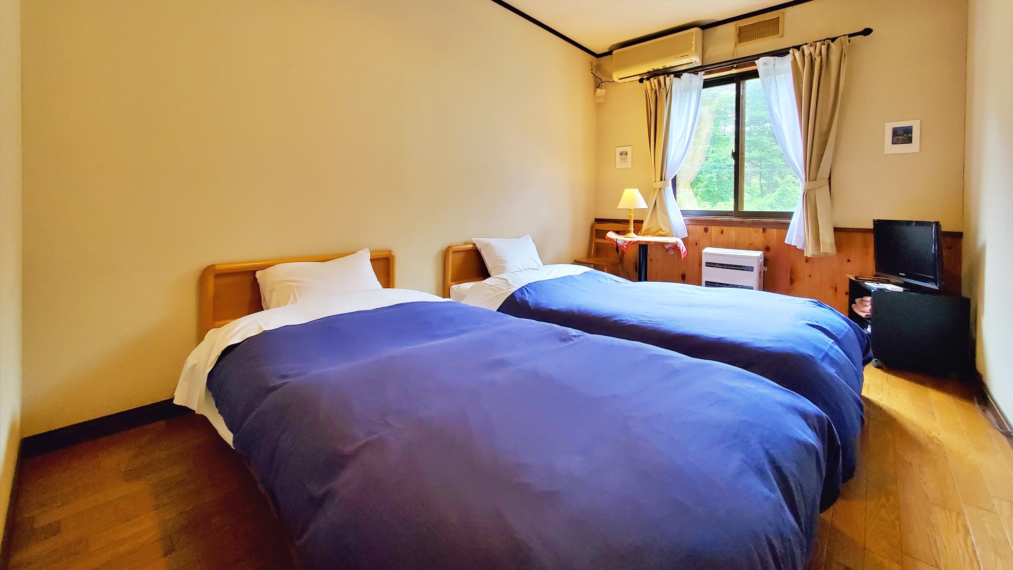 Kamar tamu - Kamar twin bergaya Barat