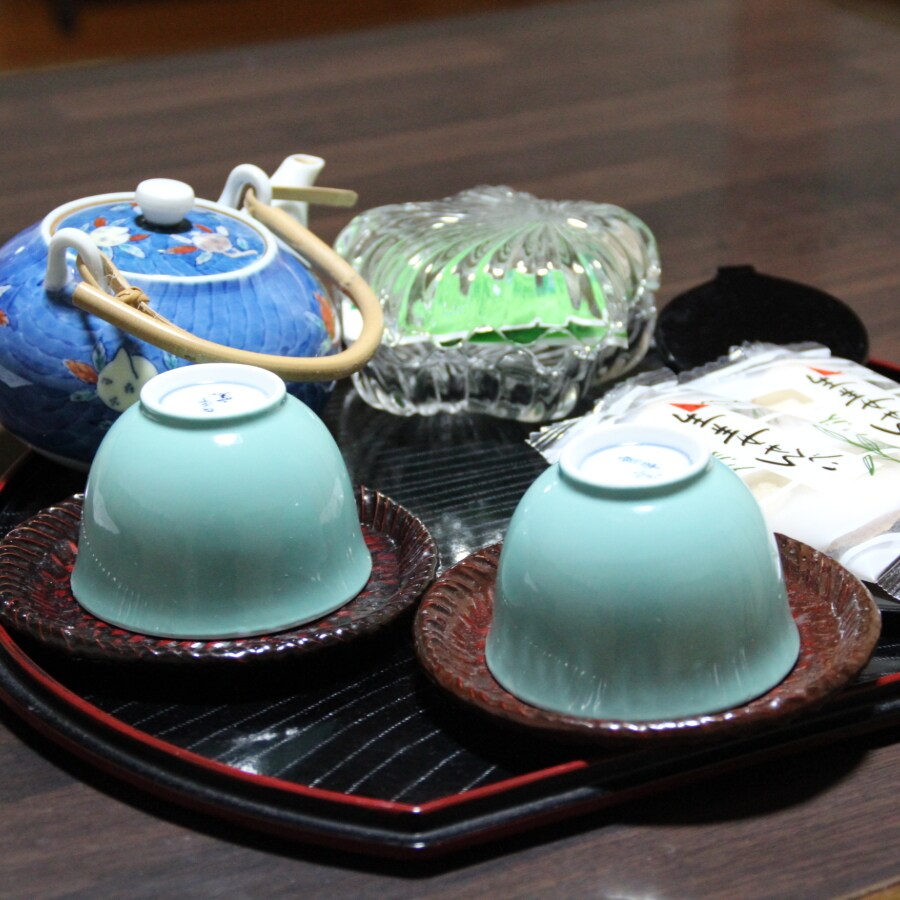 [Guest room] Tea set