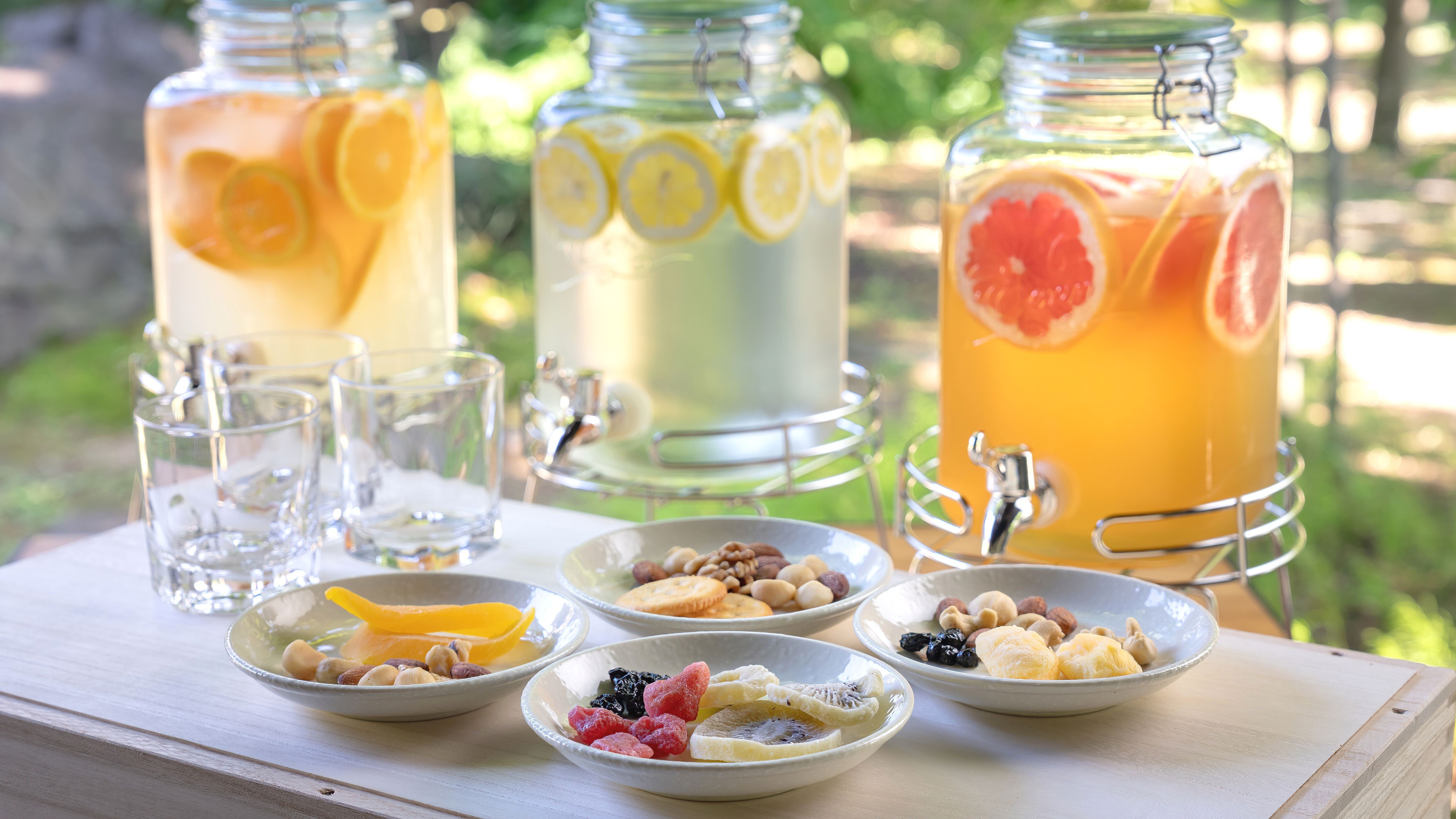 [Free hospitality] Free snacks and vinegar drinks upon check-in