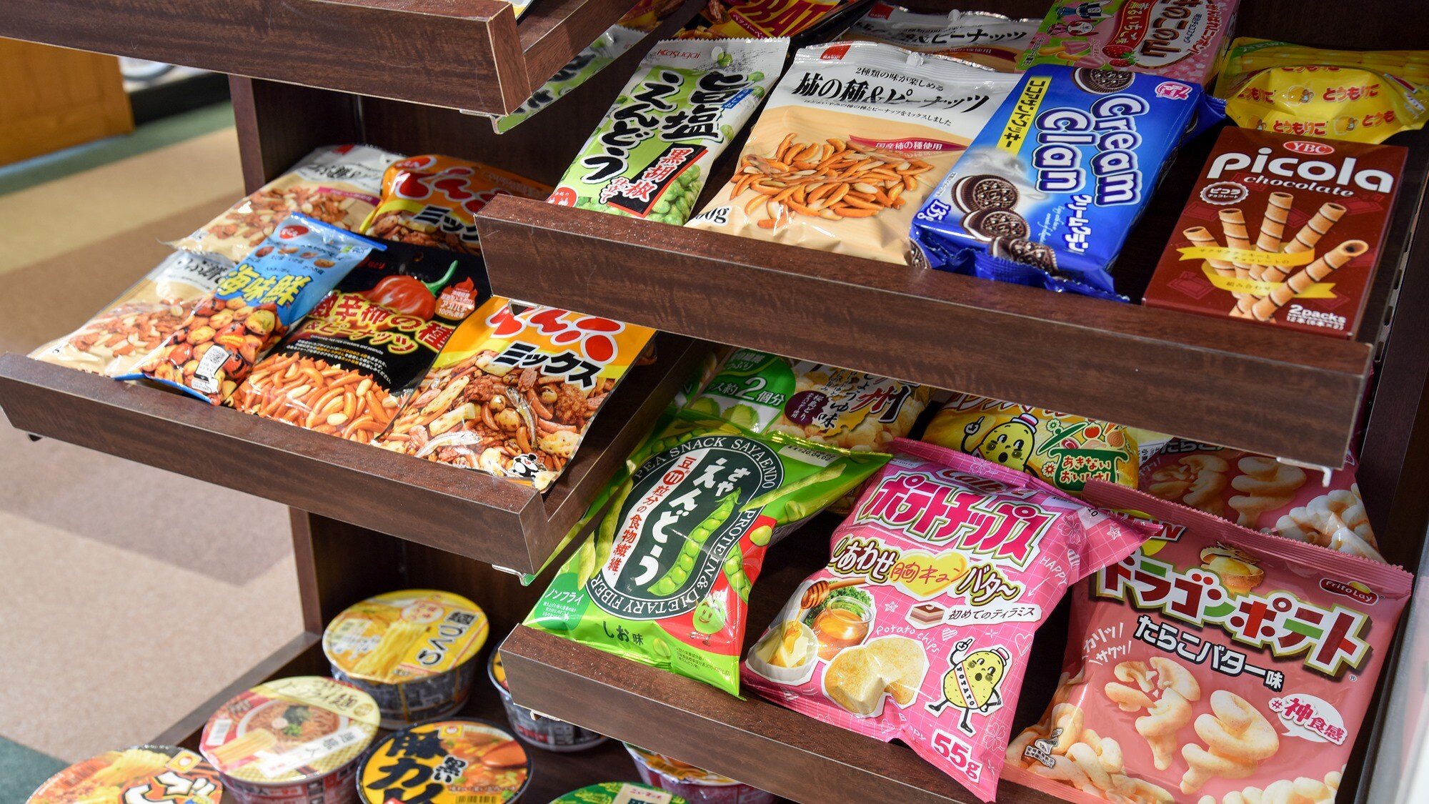 *建筑内（商店）