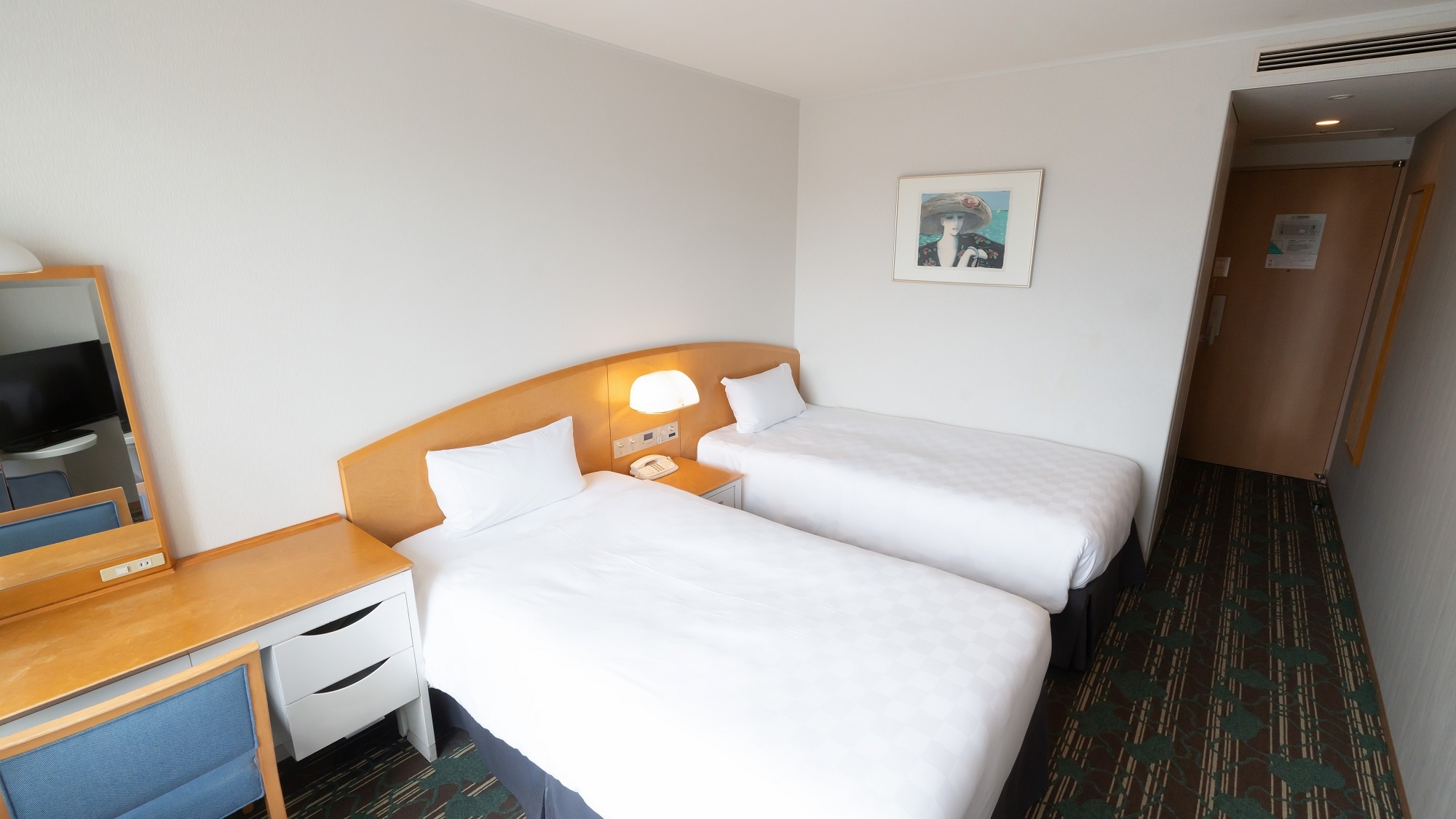 Main Tower Twin Room (6th to 16th floors)