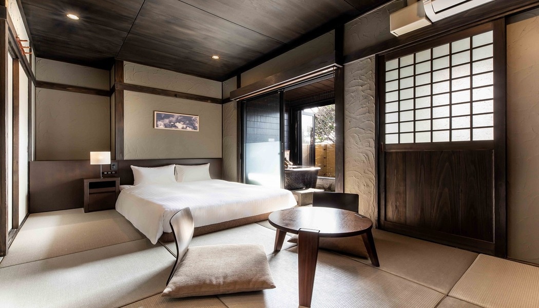  [Room with semi-open-air bath] Japanese and Western room Superior Double (32㎡)