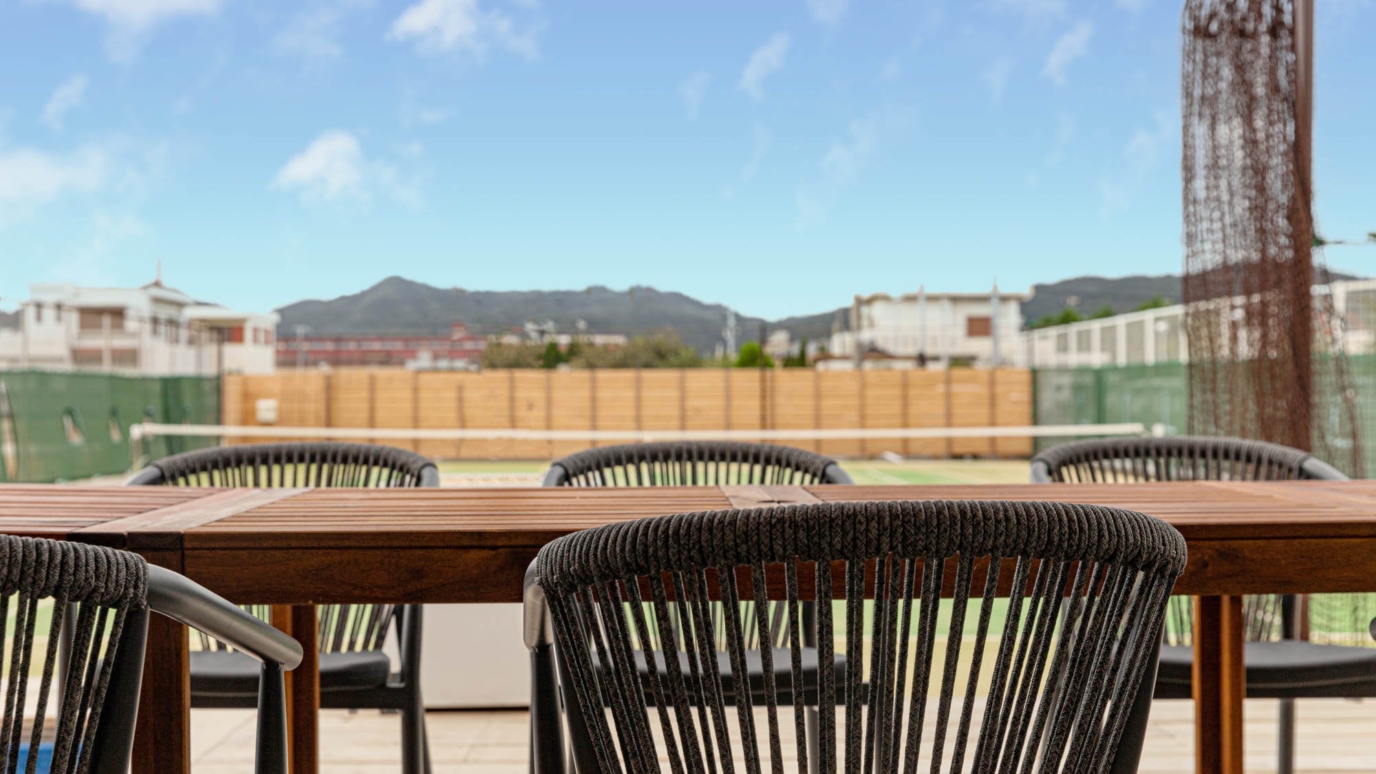 [Terrace] The view from the room is open and spacious.