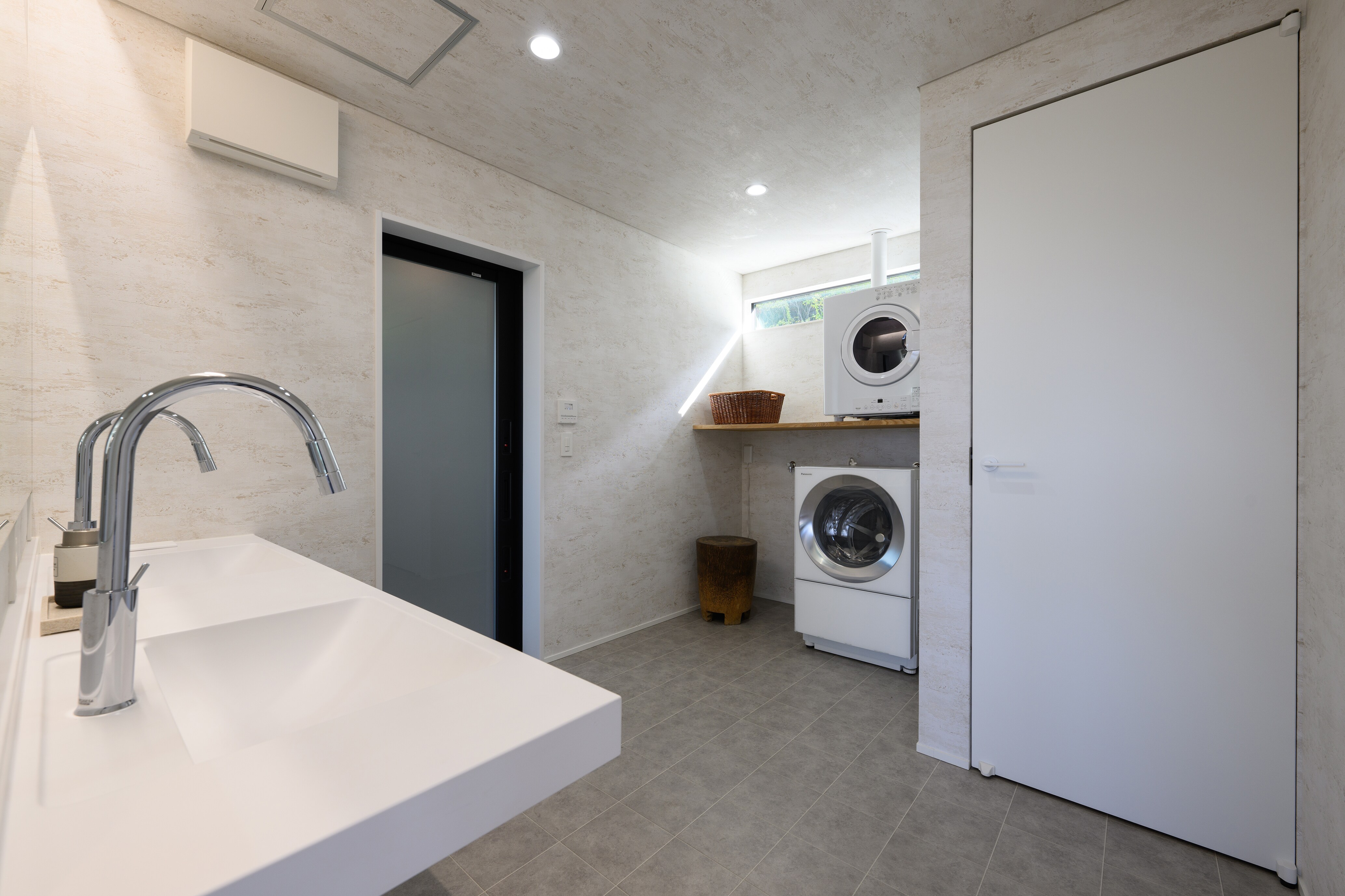 Washing machines and dryers to make your stay comfortable