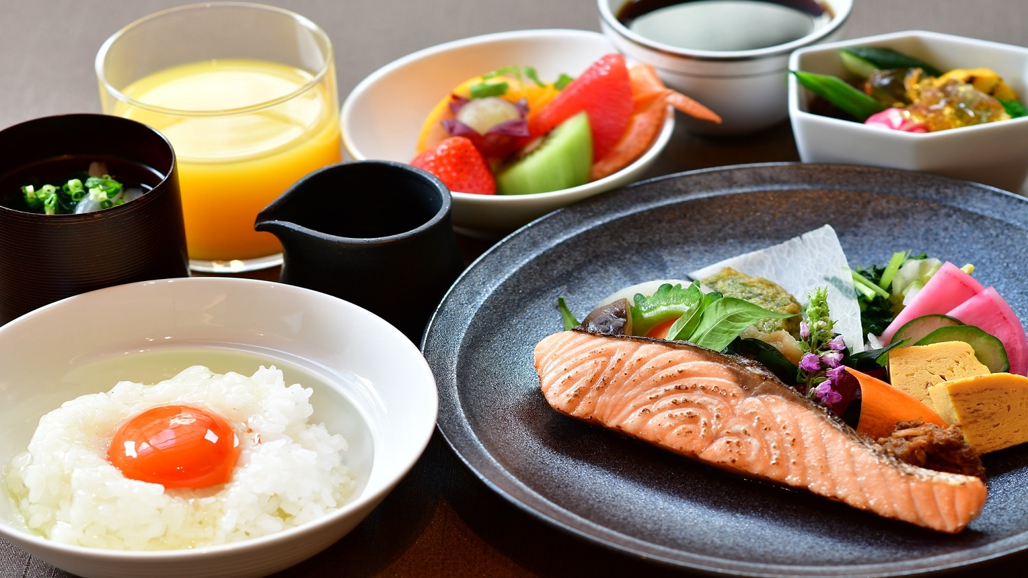 Japanese breakfast B (grilled fish and rice topped with free-range eggs from Okuizumo)
