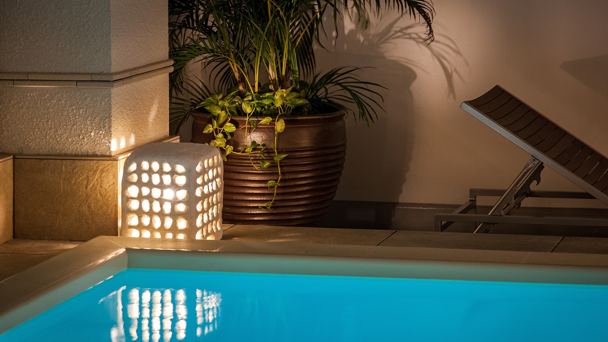 [EXES Villa Suite] Suite tipe vila dengan kolam renang pribadi yang terletak di lantai 10 lantai paling atas.
