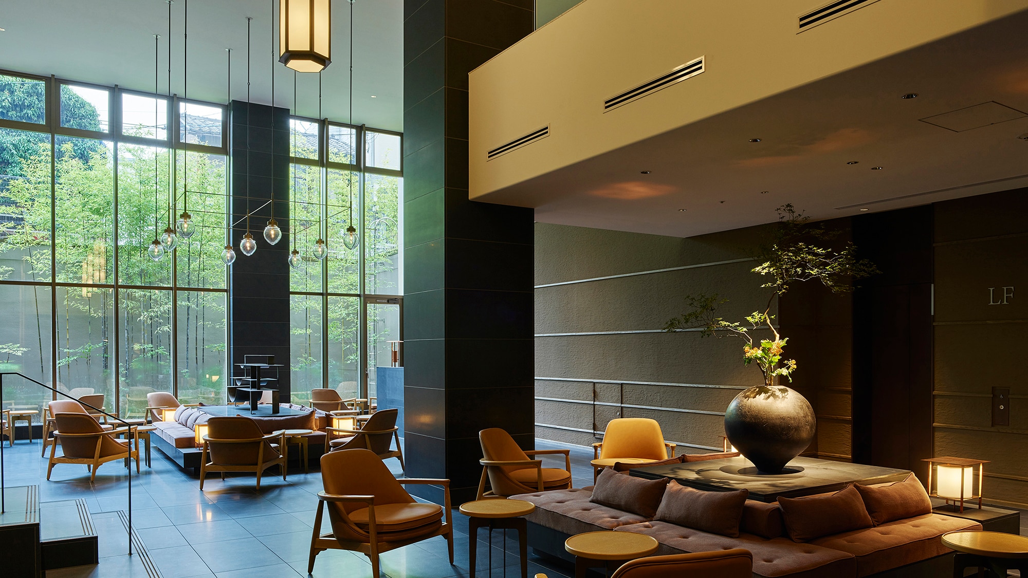 [Lobby] "Kyoto's Lakebed Garden" A garden that exudes history