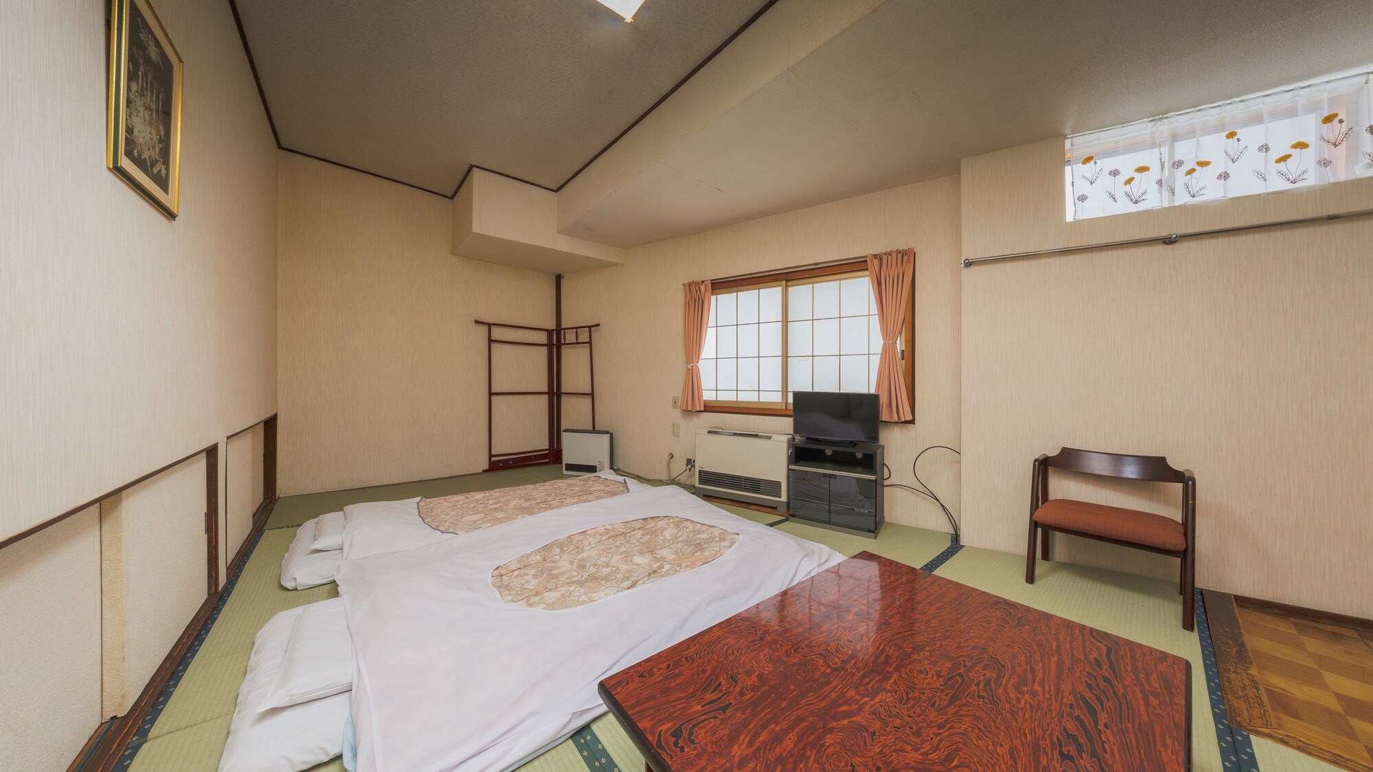 [Japanese-style room, 6 tatami mats, 20 square meters, capacity 2 people] Suitable for individuals and couples. The warmth of the tatami mats and the relaxing atmosphere are appealing.